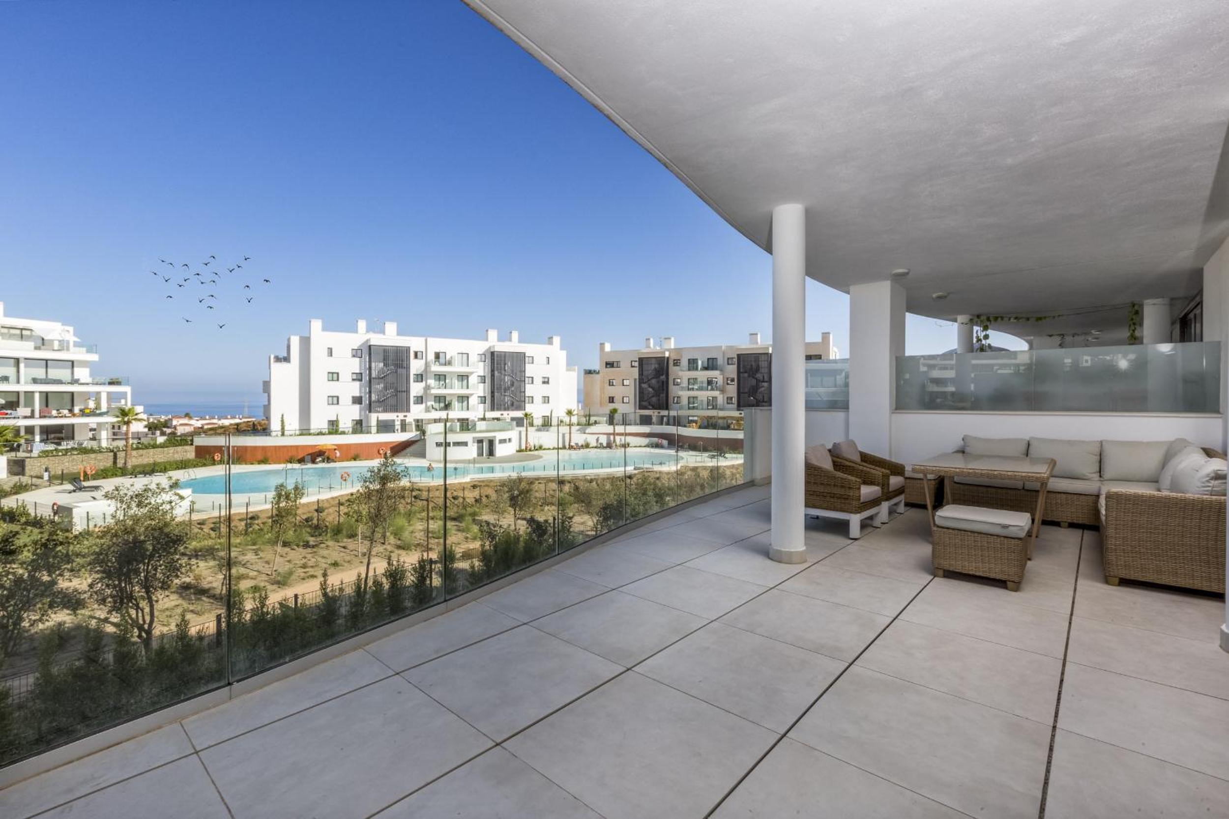 ViVi Homes - Deco Pool, Garden, Terrace & Beach