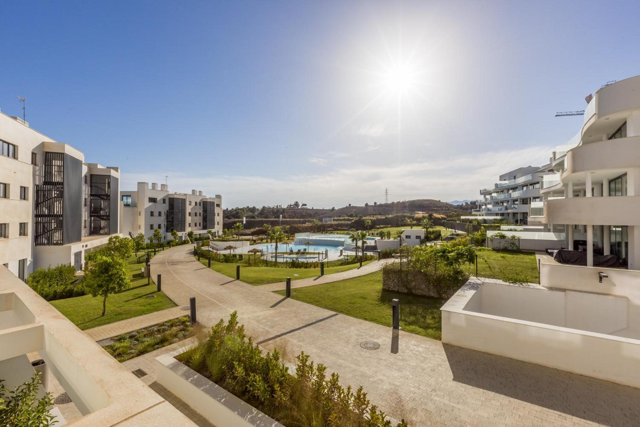 ViVi Homes - Deco Pool, Garden, Terrace & Beach