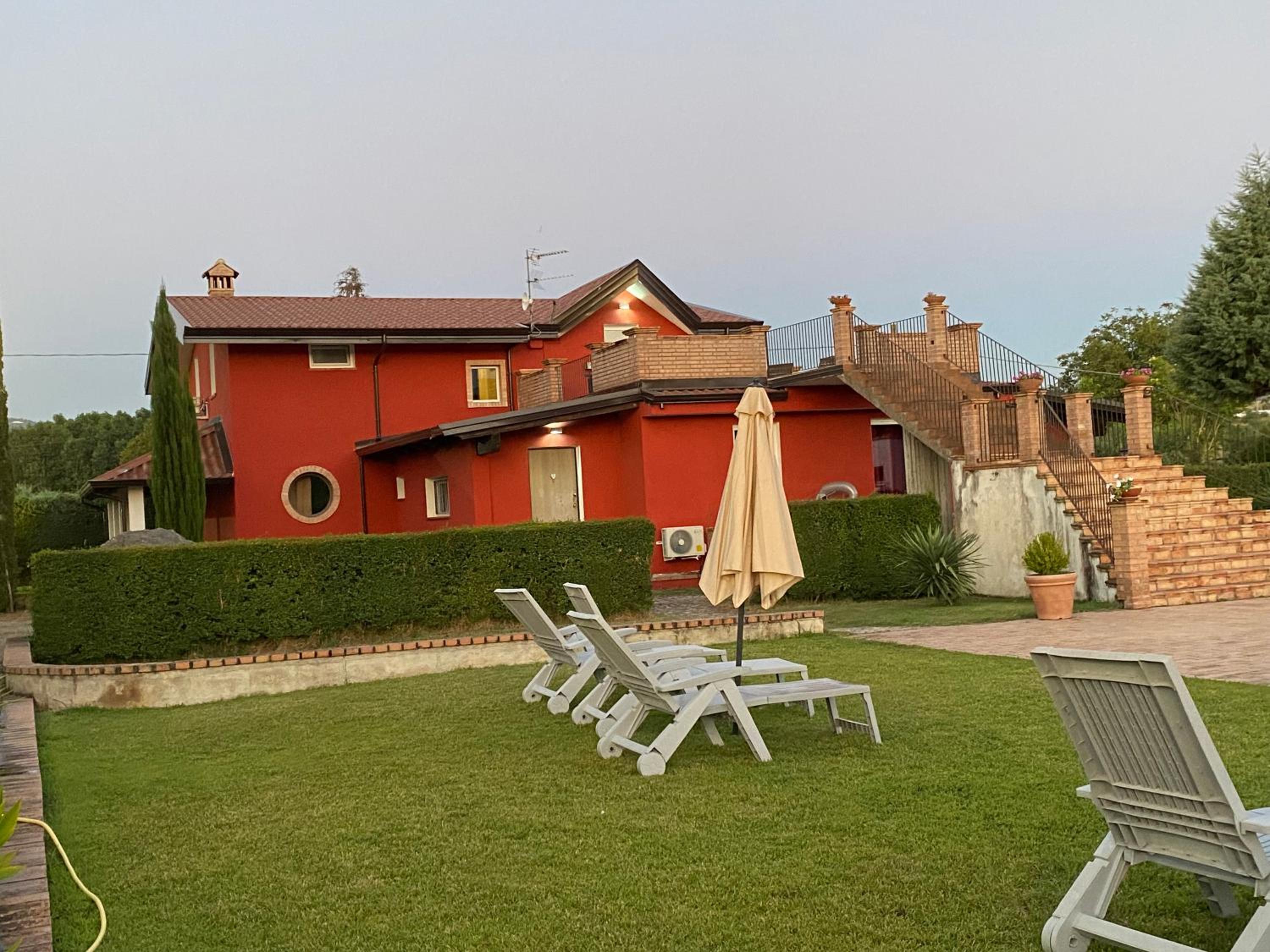 Photo 6