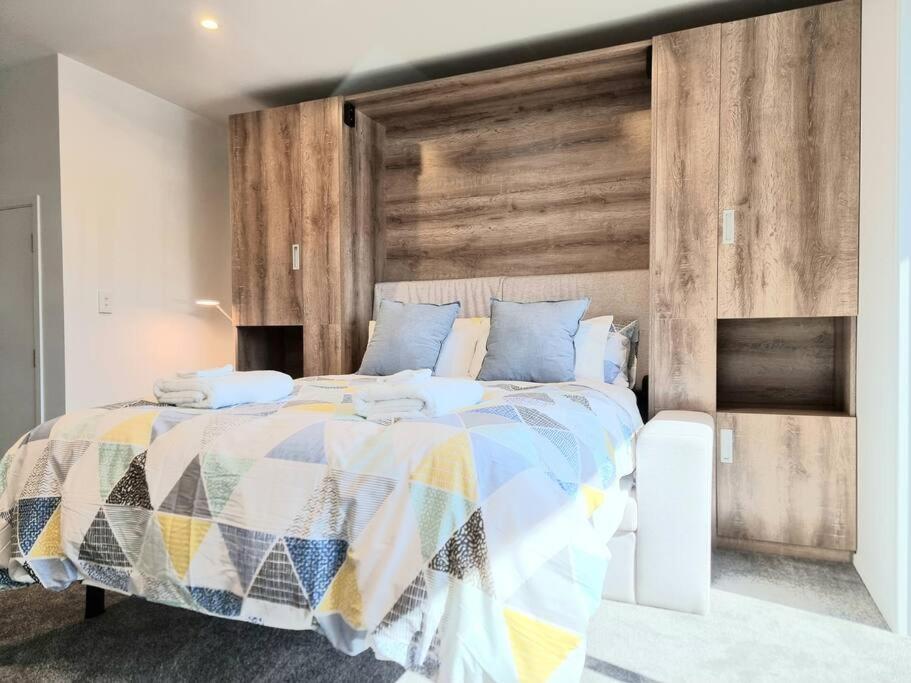 Sunny CBD Studio on Wilmer