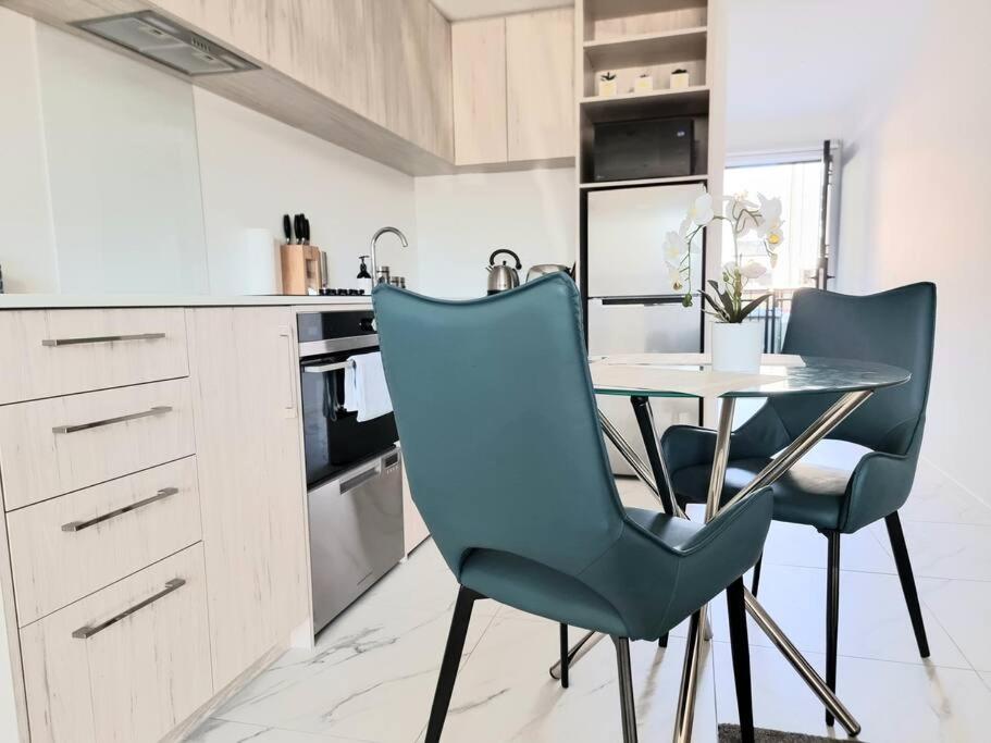 Sunny CBD Studio on Wilmer