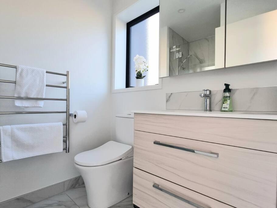 Sunny CBD Studio on Wilmer