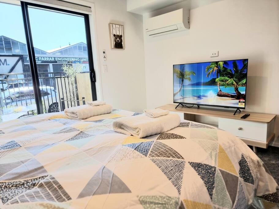 Sunny CBD Studio on Wilmer