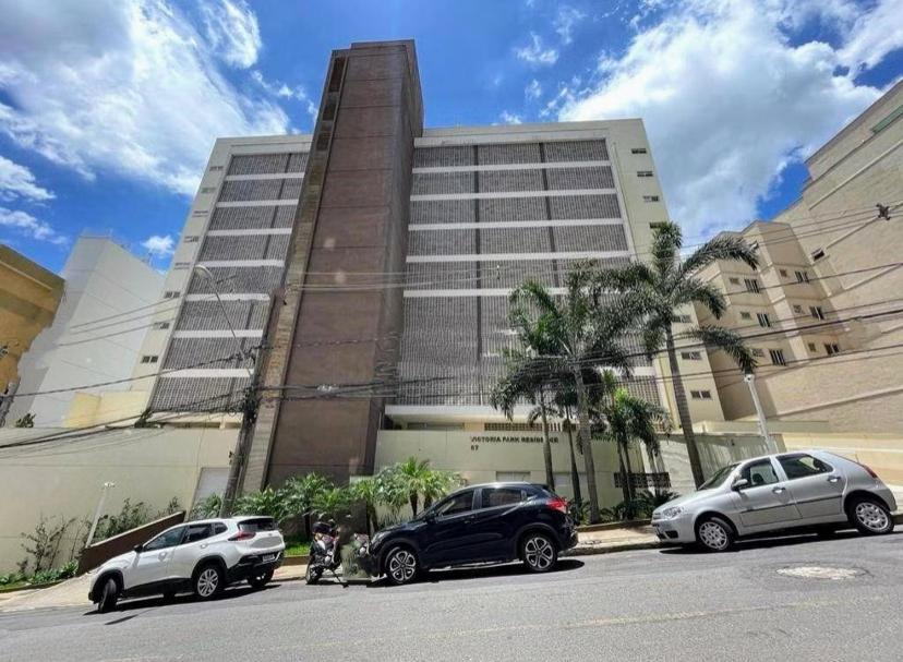 Maria Apê 07 São Mateus l Garagem l WiFi l Térreo l Um minuto do shopping independência