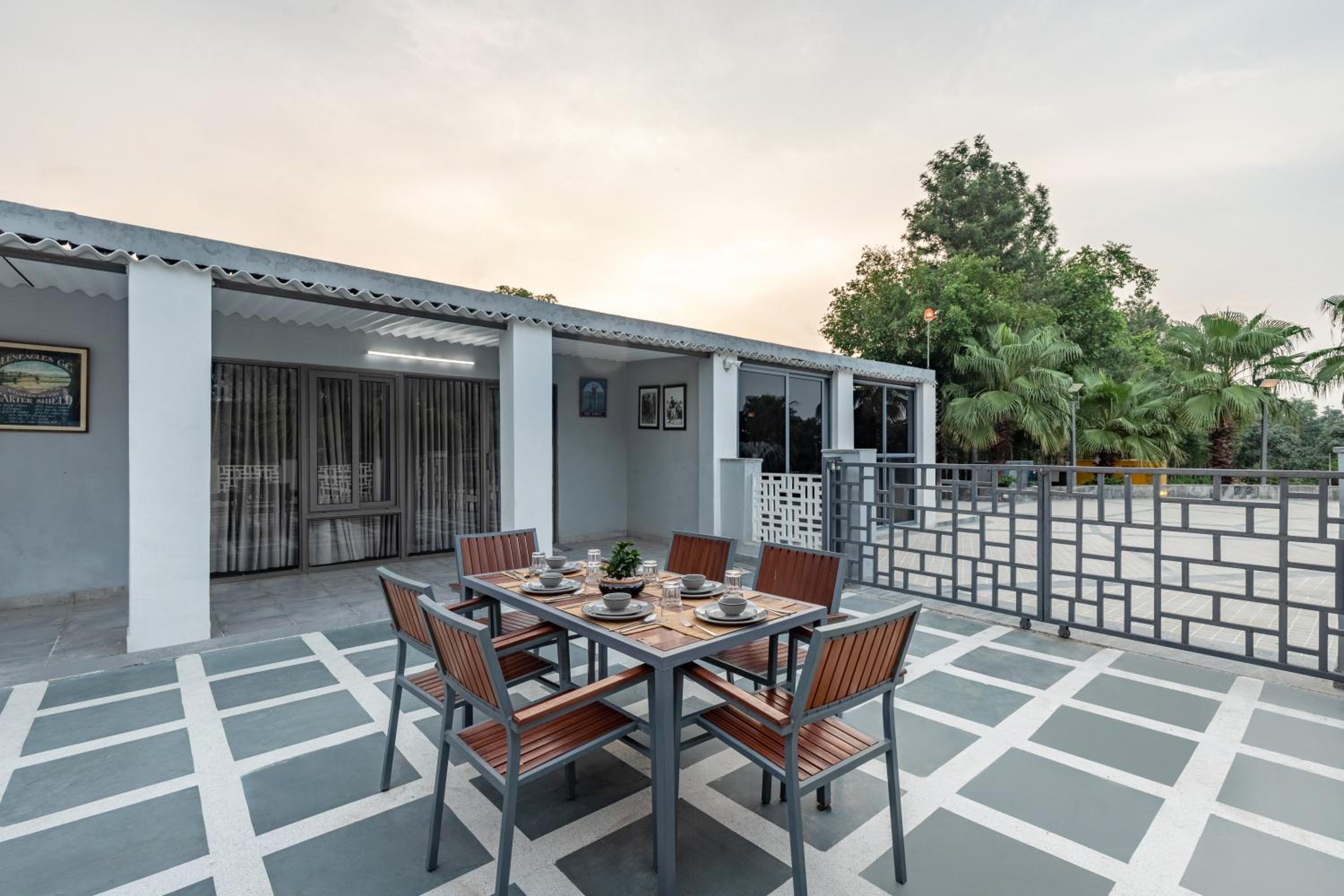 Elivaas 5 BHK with Pool, Tents & Pond - Kaimalgarh Farmstay view 3