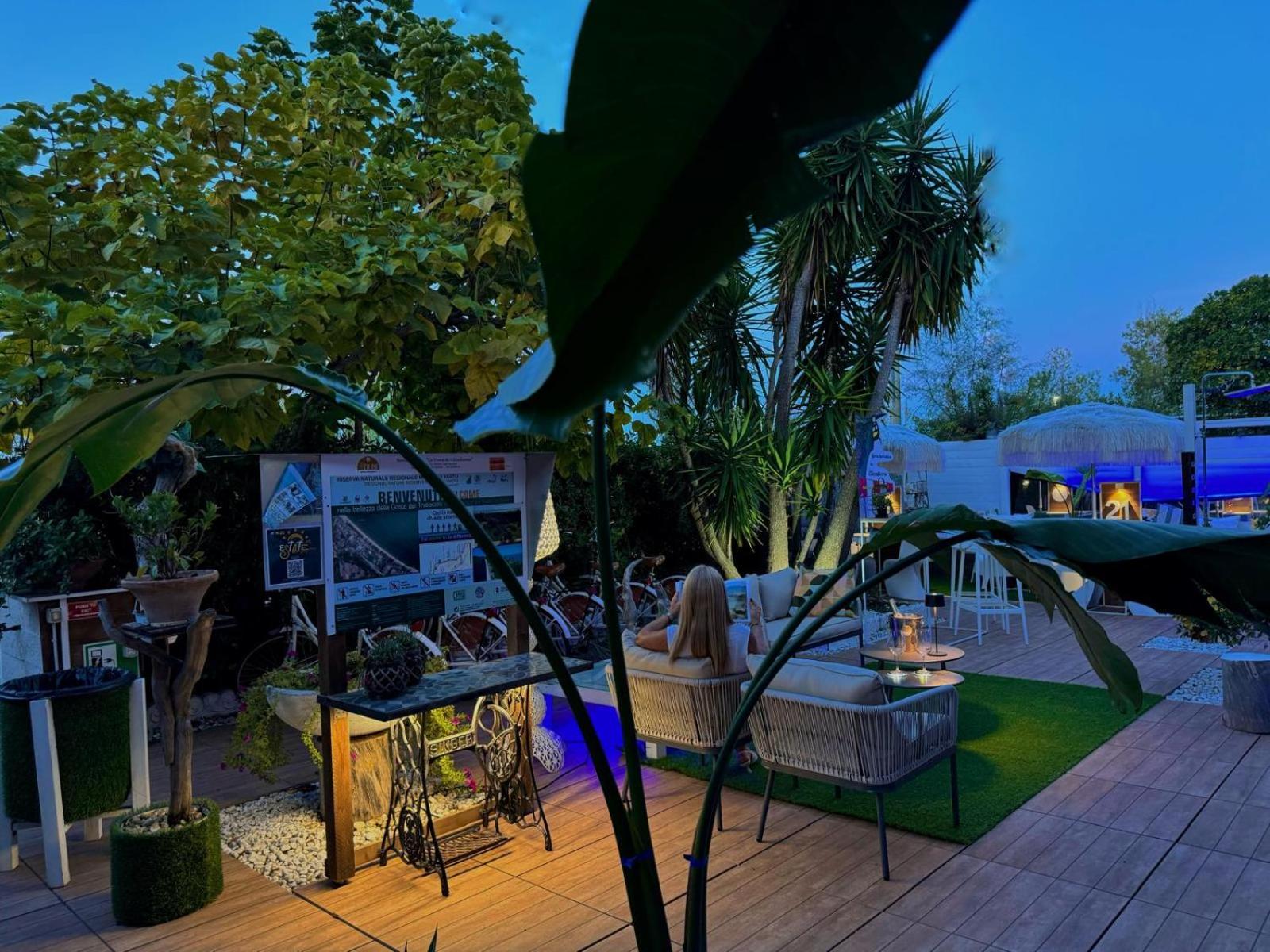 lounge