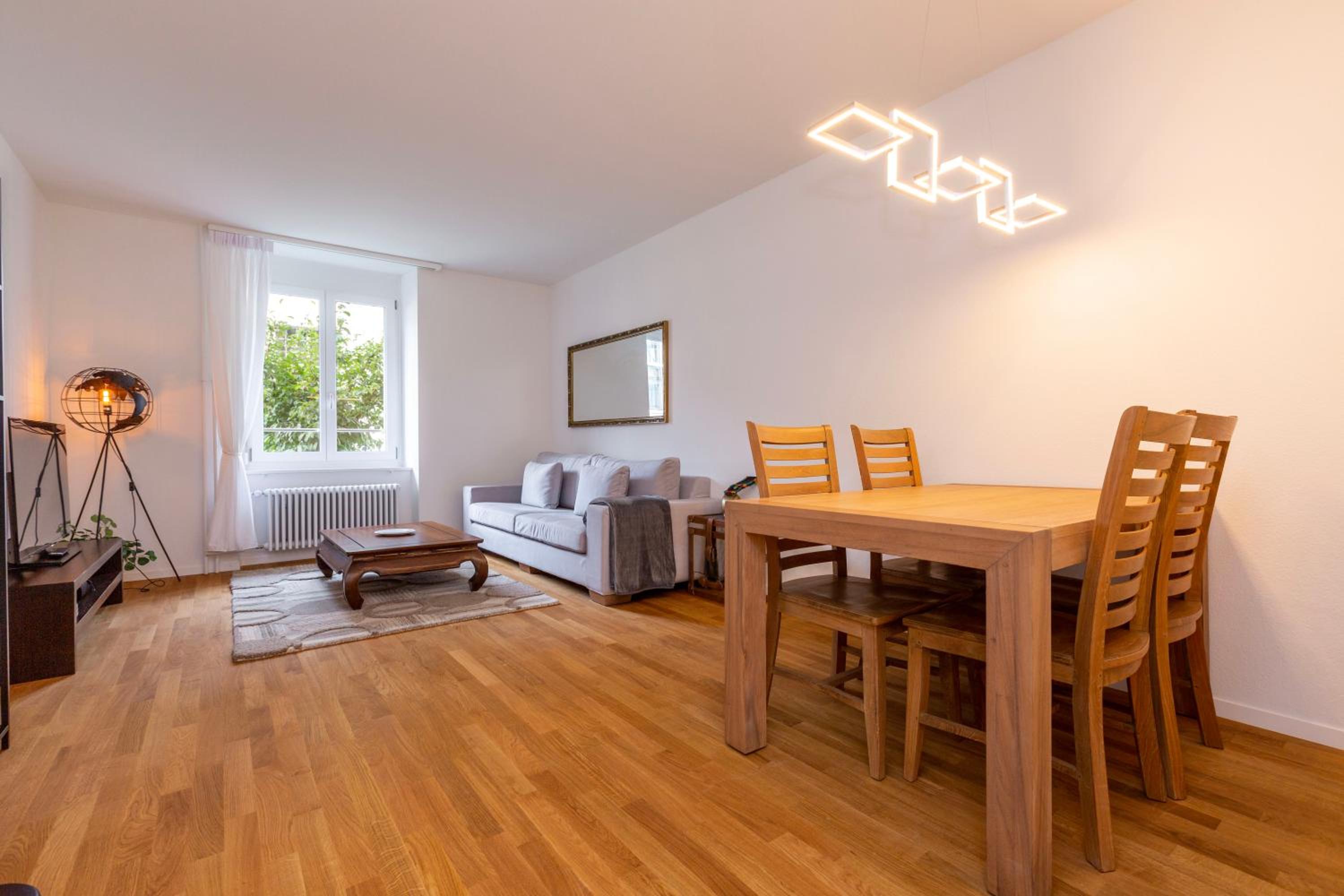 KAYA Zurich Apartment 1A - Downtown 2BR Deluxe Apt