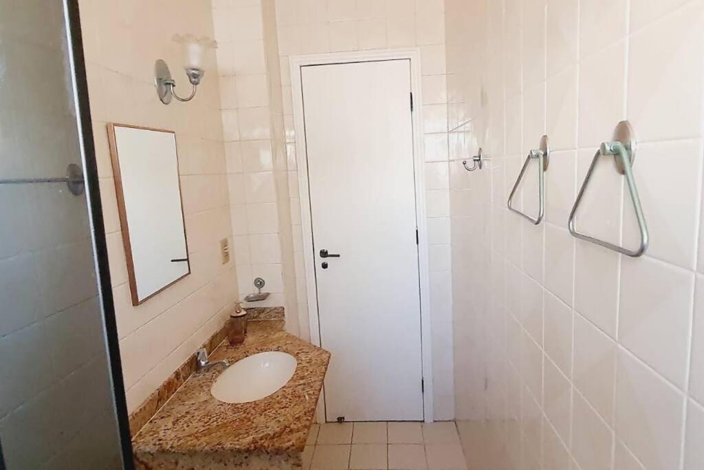 Apt Charmoso de 4 quartos na Praia do Morro
