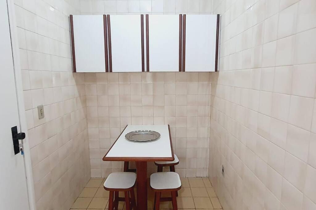 Apt Charmoso de 4 quartos na Praia do Morro