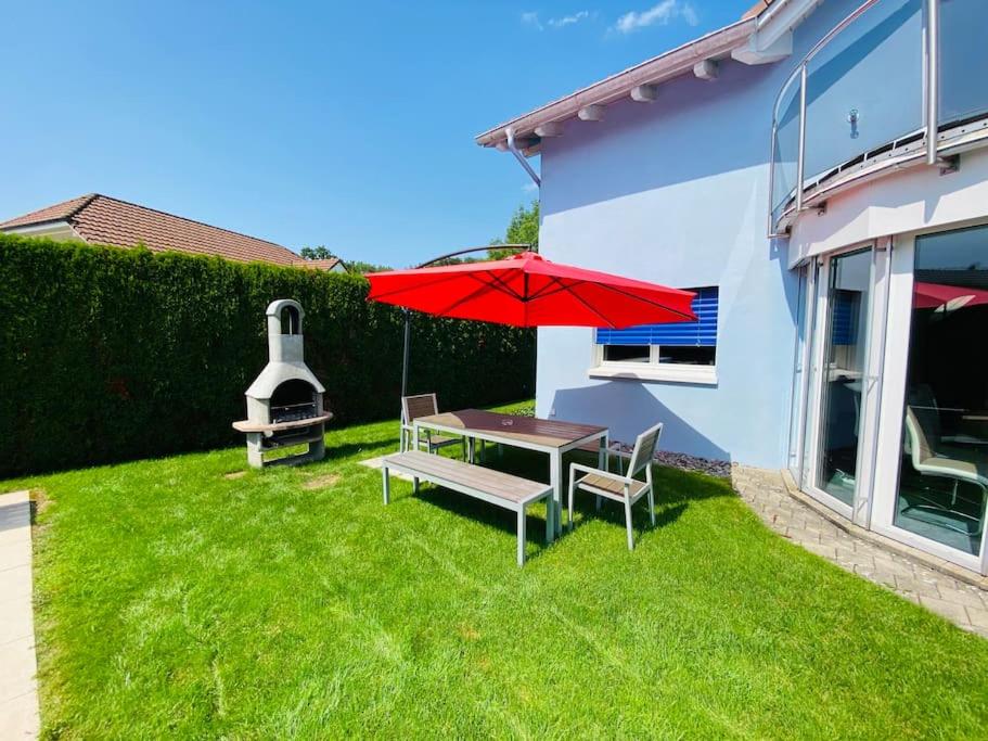Villa with Pool - Leon's Holiday Homes
