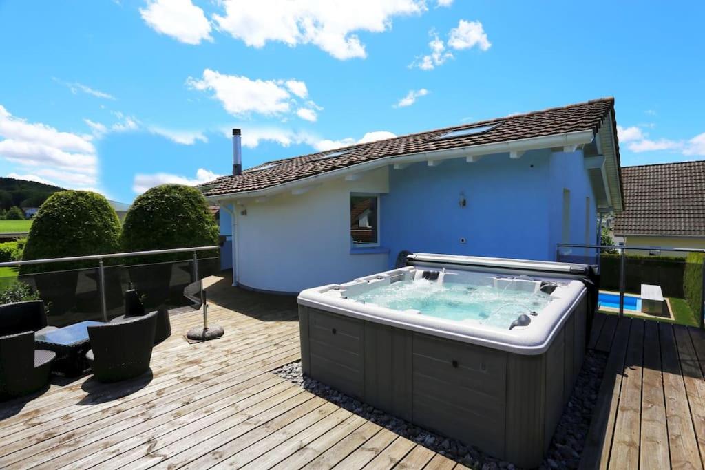 Villa with Pool - Leon's Holiday Homes