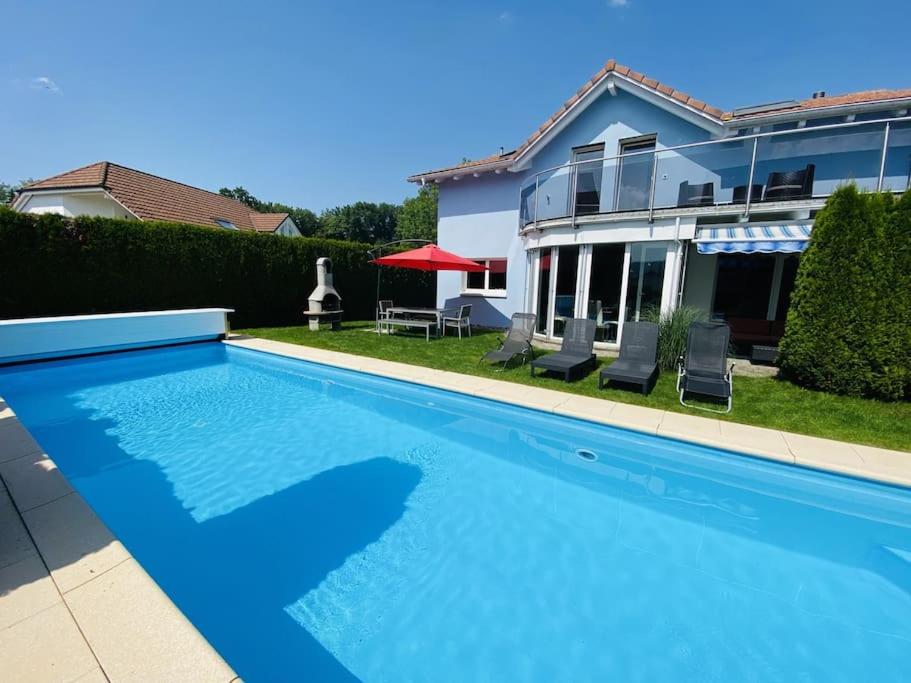Villa with Pool - Leon's Holiday Homes
