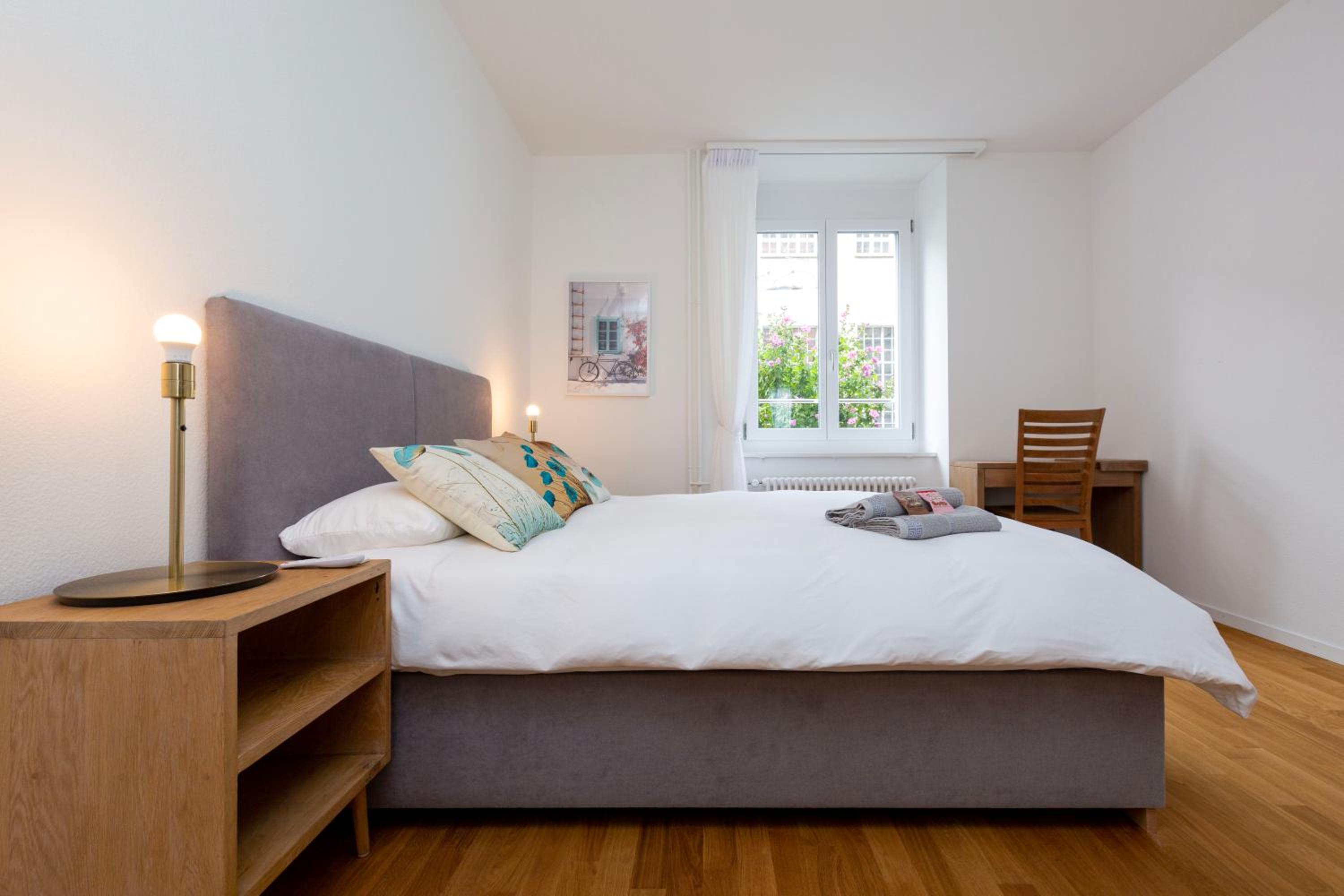 KAYA Zurich Apartment 1A - Downtown 2BR Deluxe Apt
