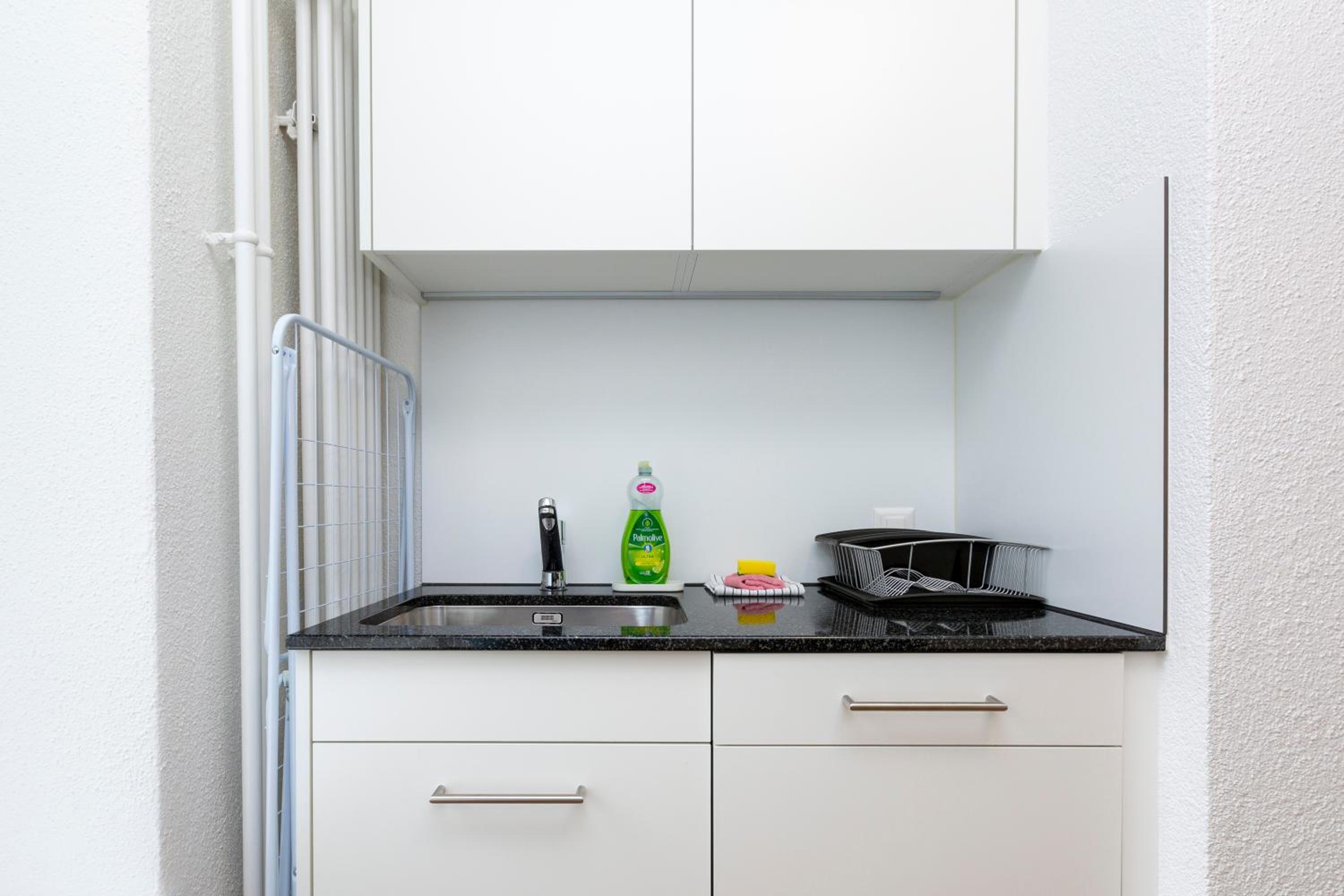 KAYA Zurich Apartment 1A - Downtown 2BR Deluxe Apt