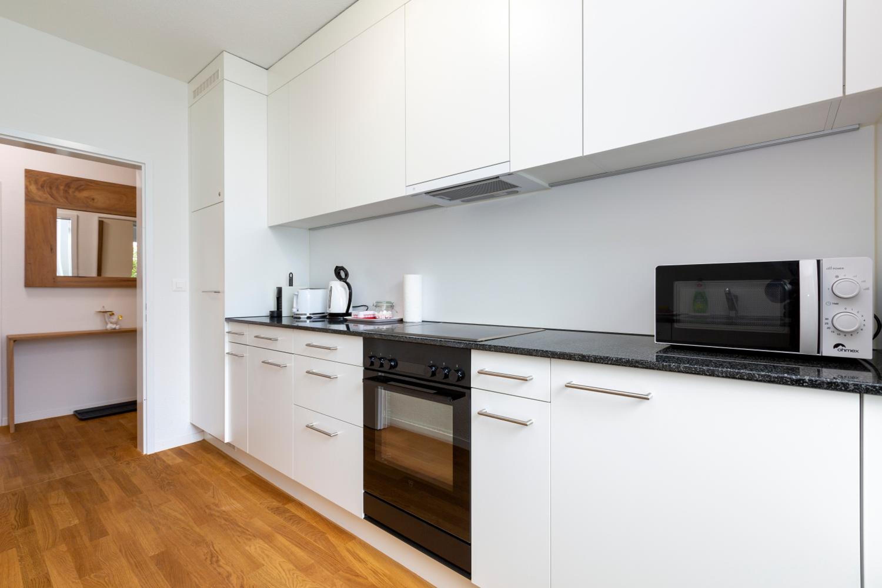 KAYA Zurich Apartment 1A - Downtown 2BR Deluxe Apt