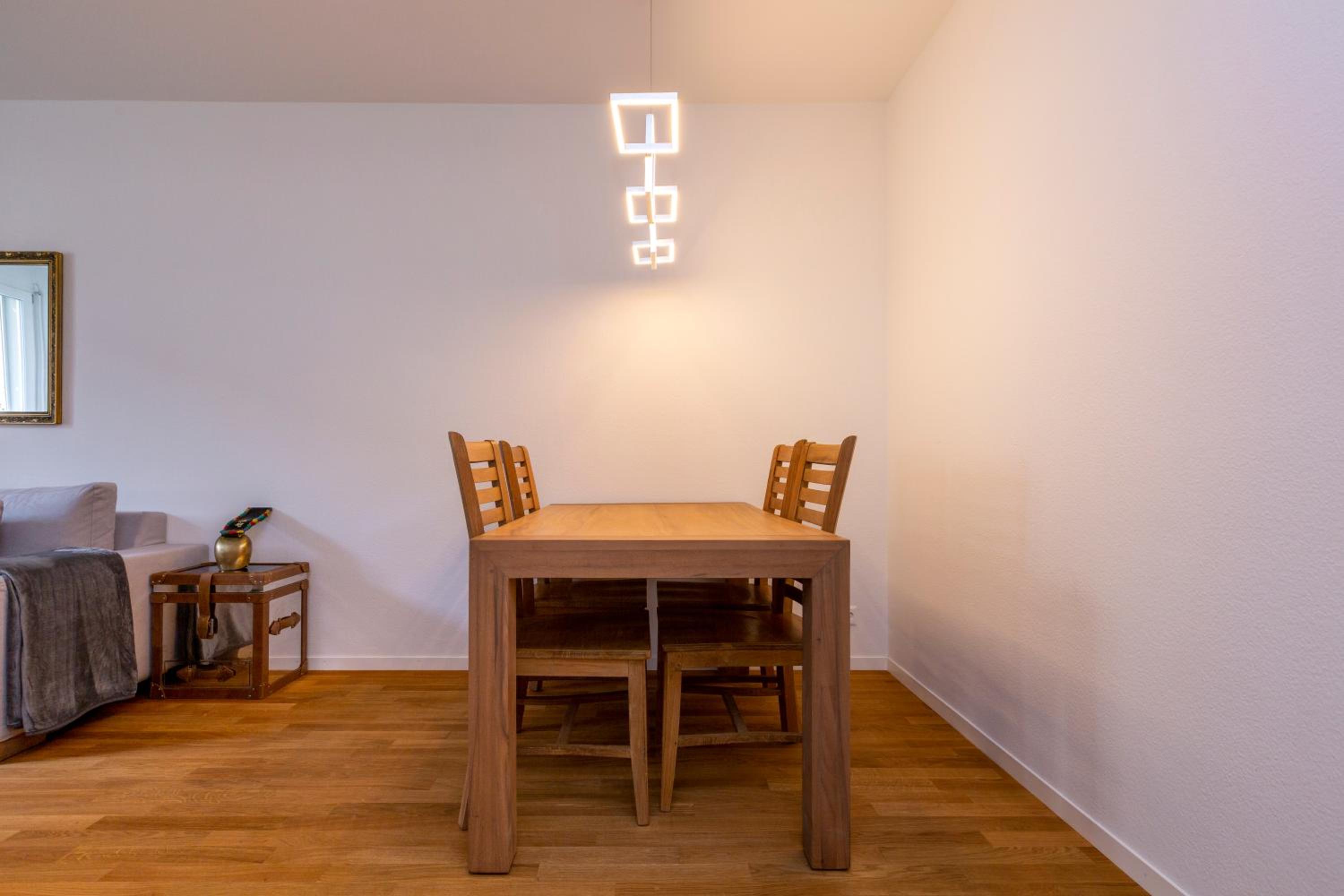 KAYA Zurich Apartment 1A - Downtown 2BR Deluxe Apt