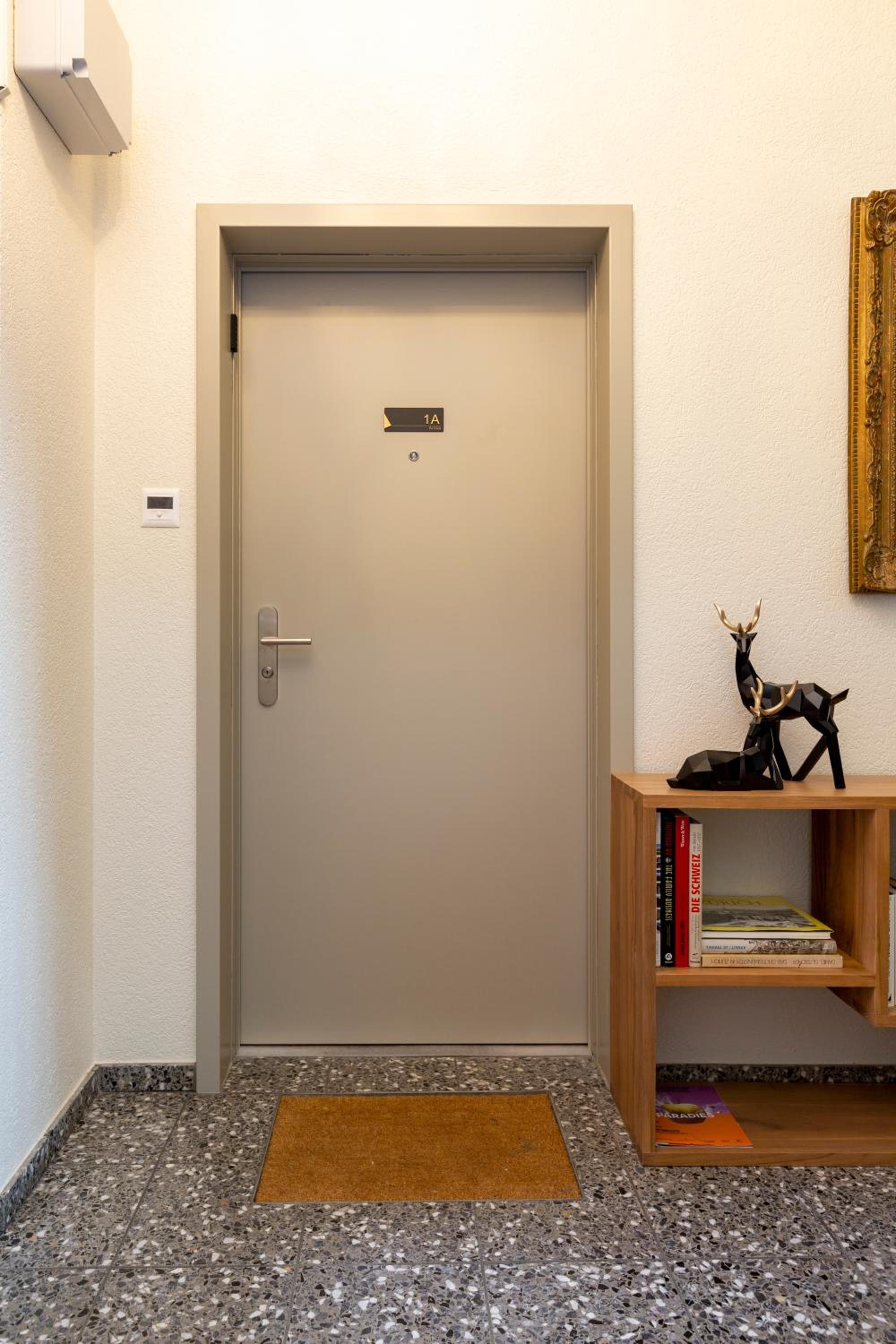 KAYA Zurich Apartment 1A - Downtown 2BR Deluxe Apt