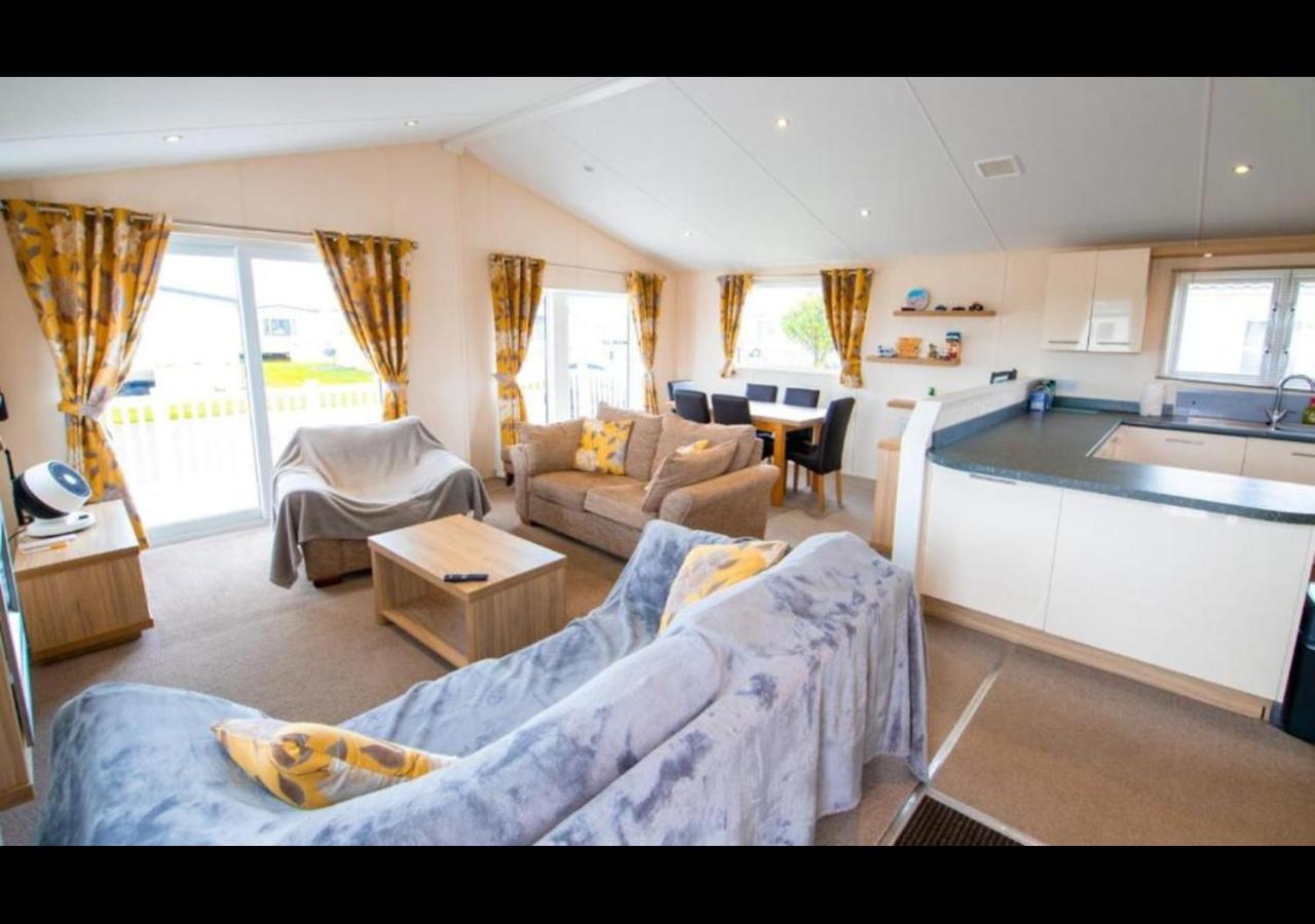 MP629 Parkdean Camber Sands view 2