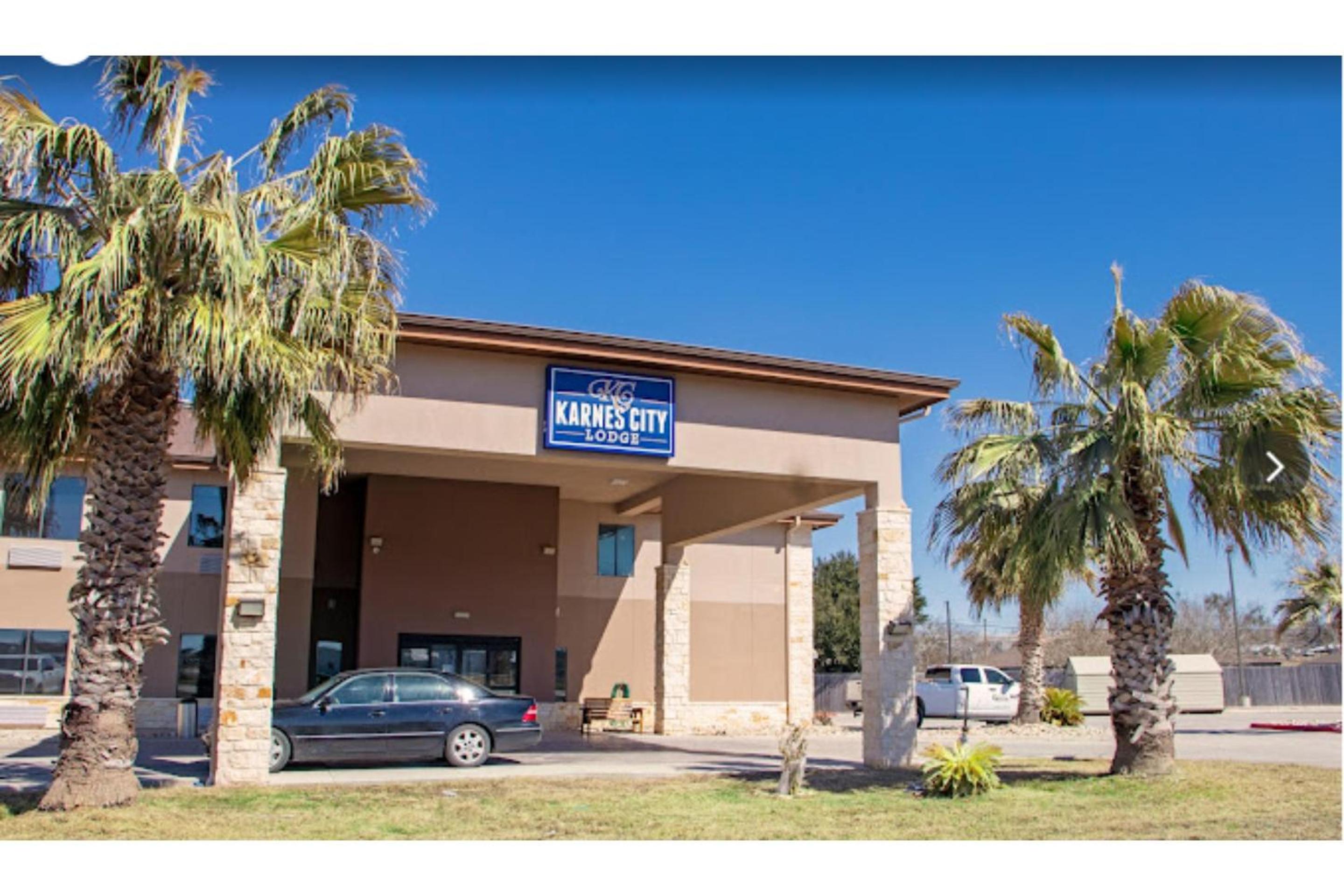 Karnes City Lodge