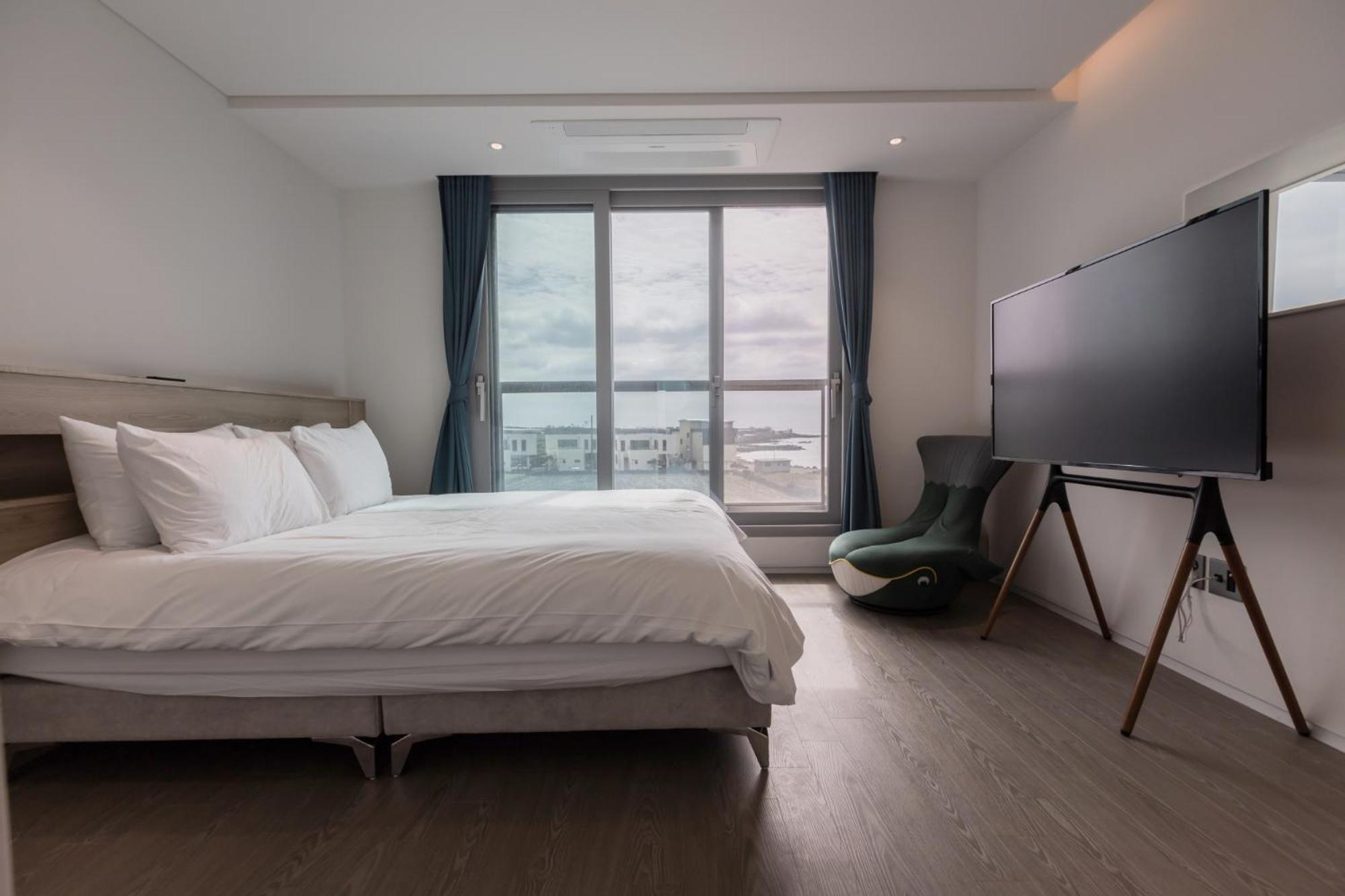 Dolphin Penthouse