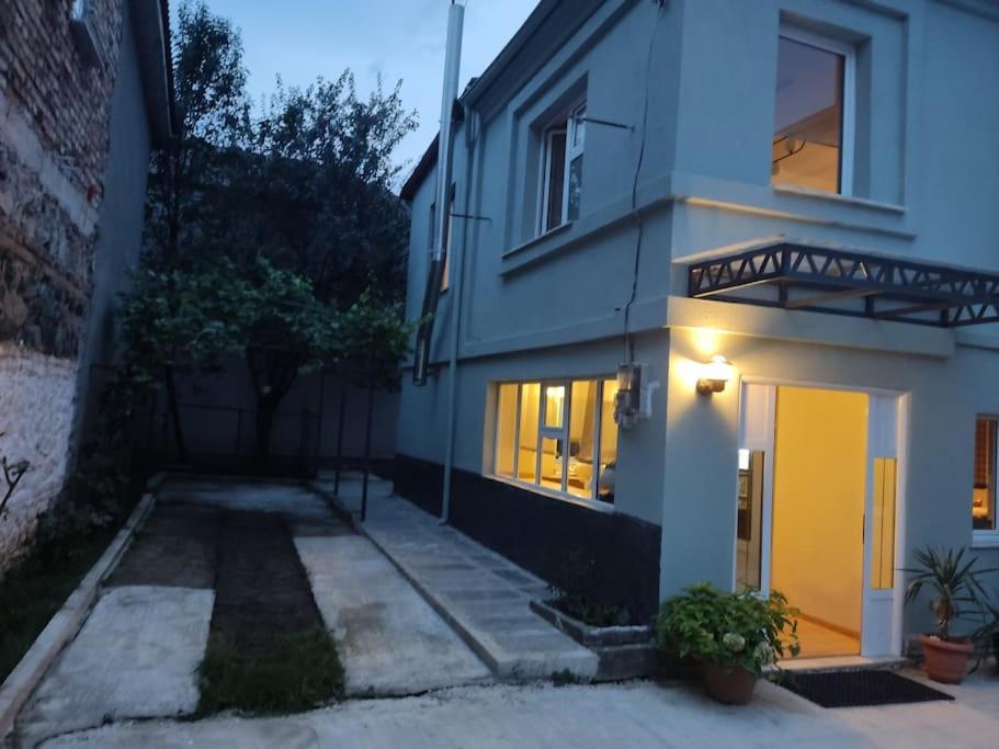 Traditional House L&A Korçë