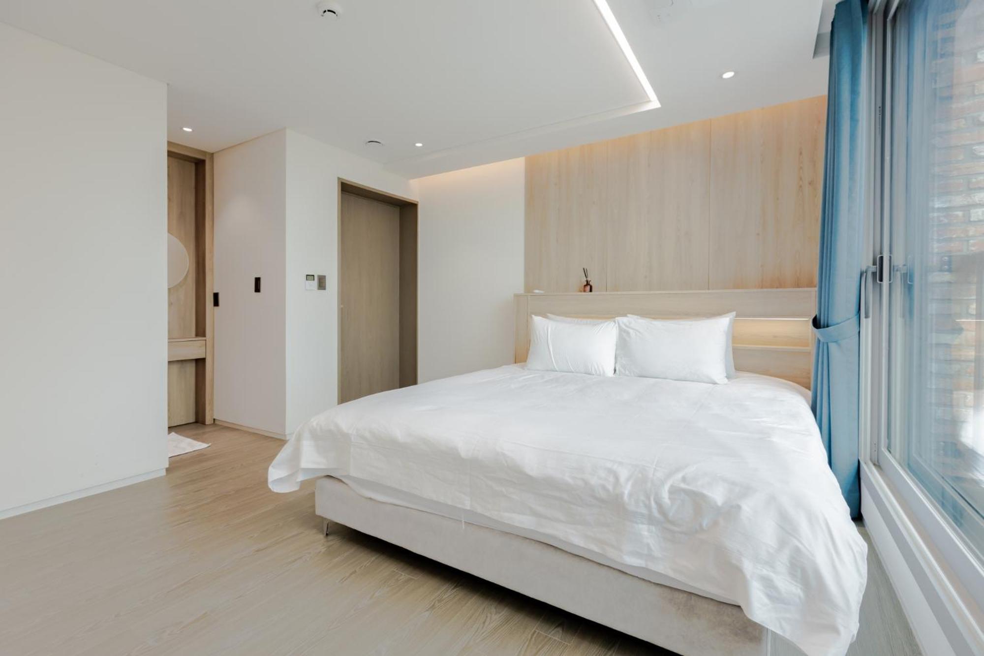 Dolphin Penthouse
