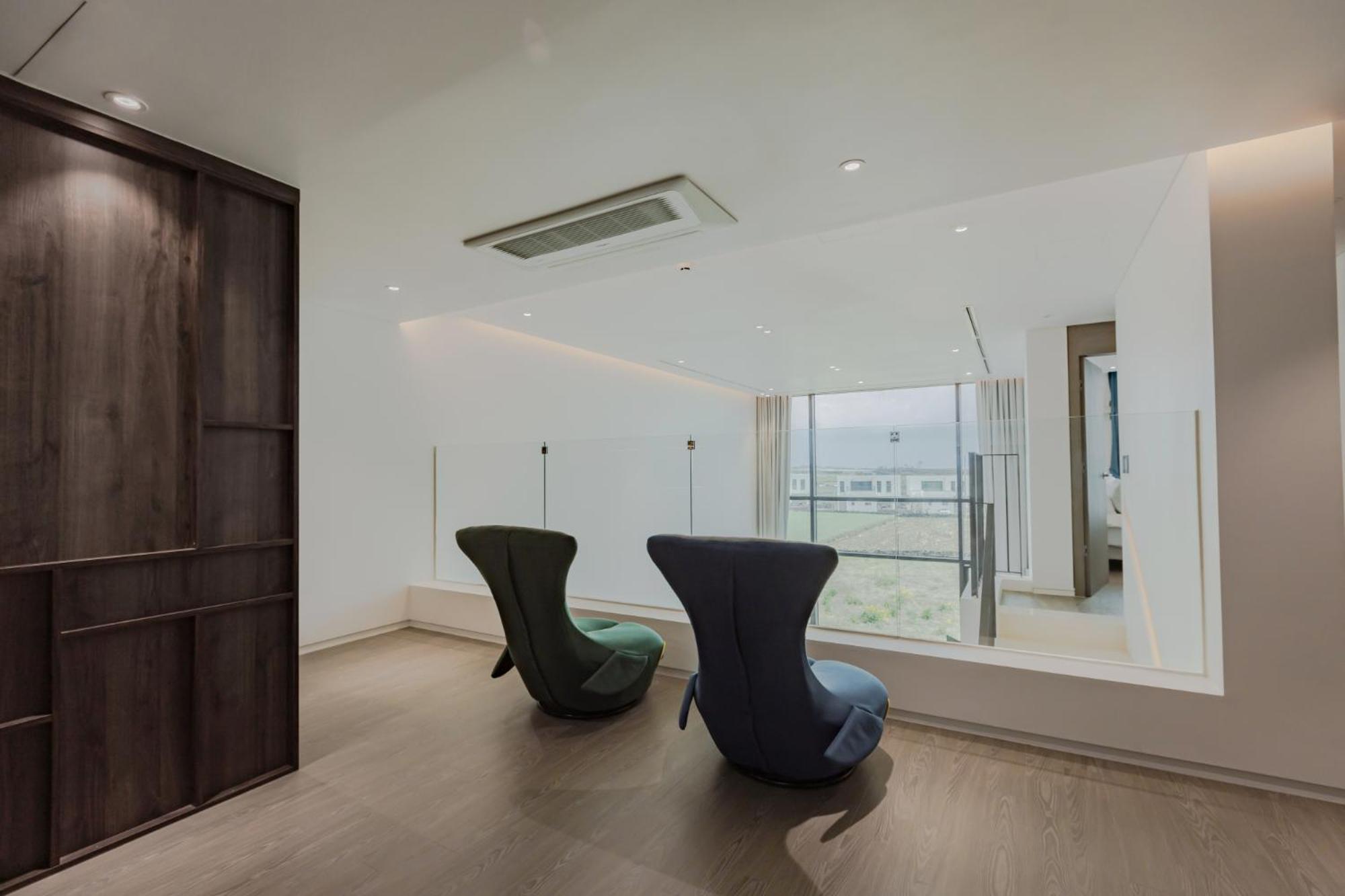 Dolphin Penthouse