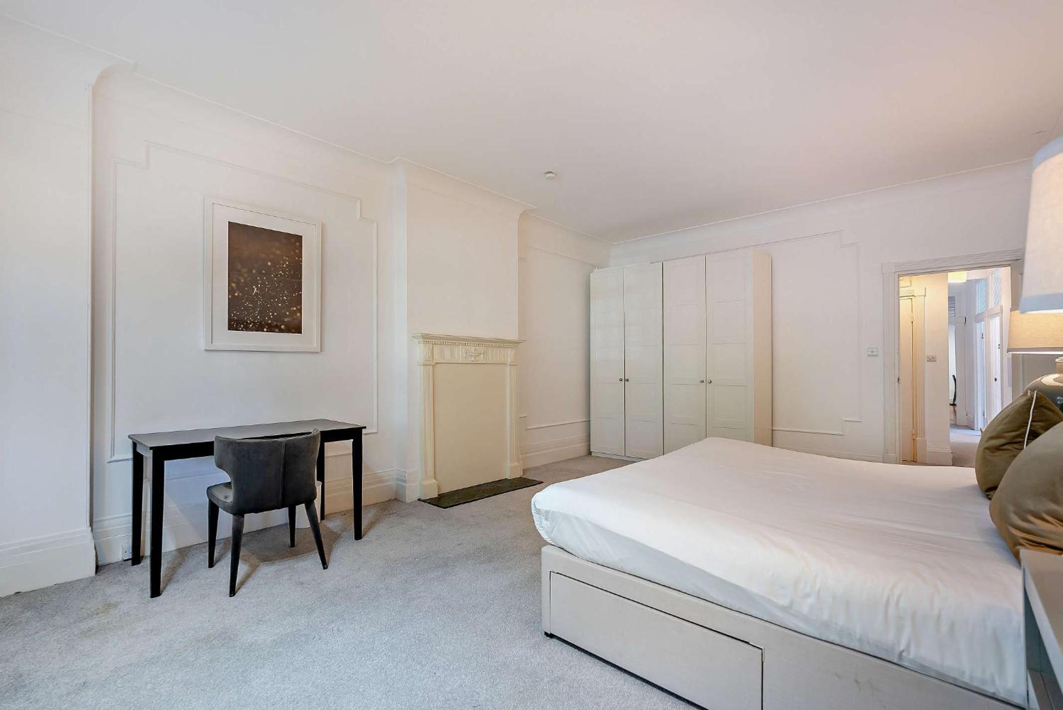 Strathmore Court Apartments
