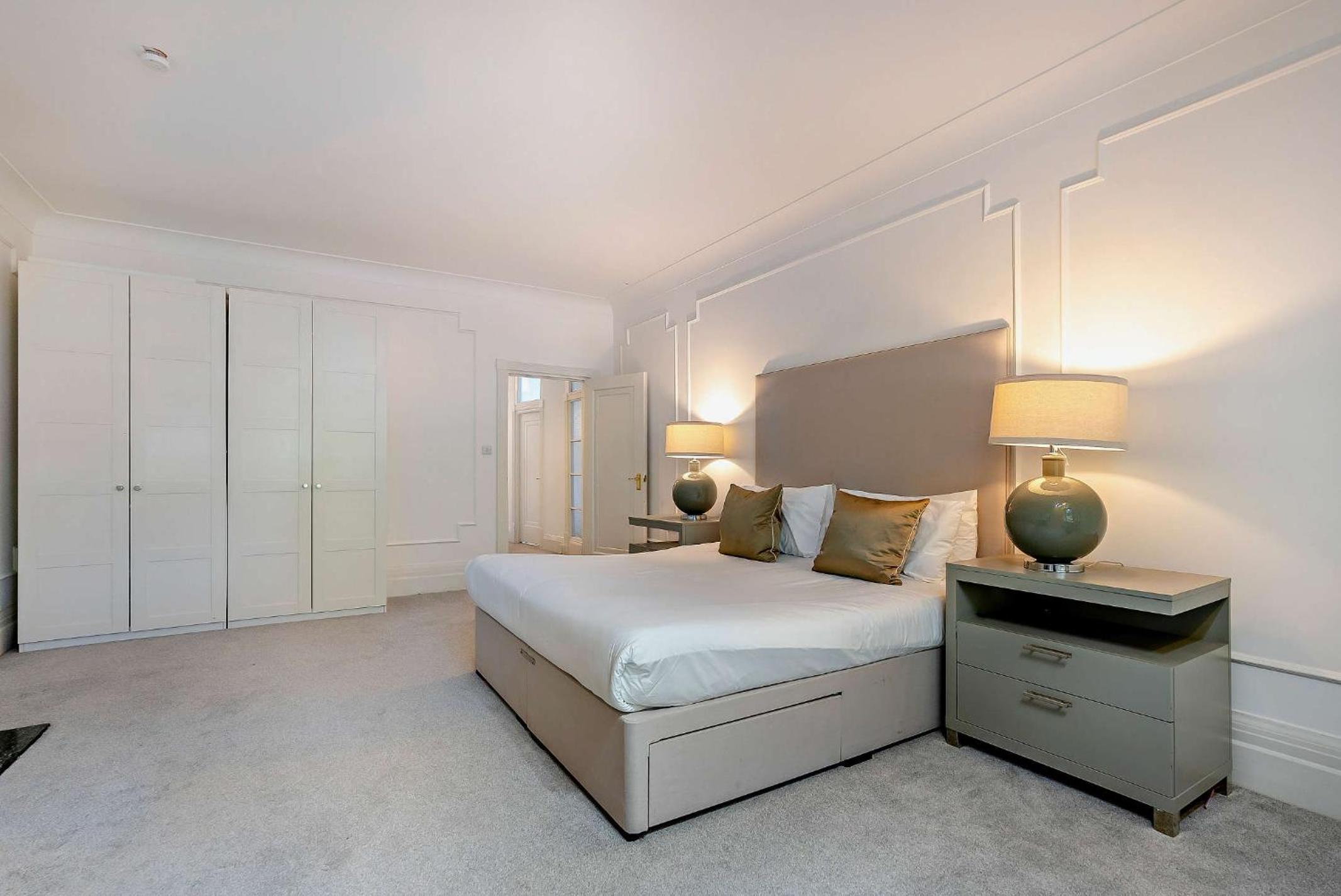 Strathmore Court Apartments