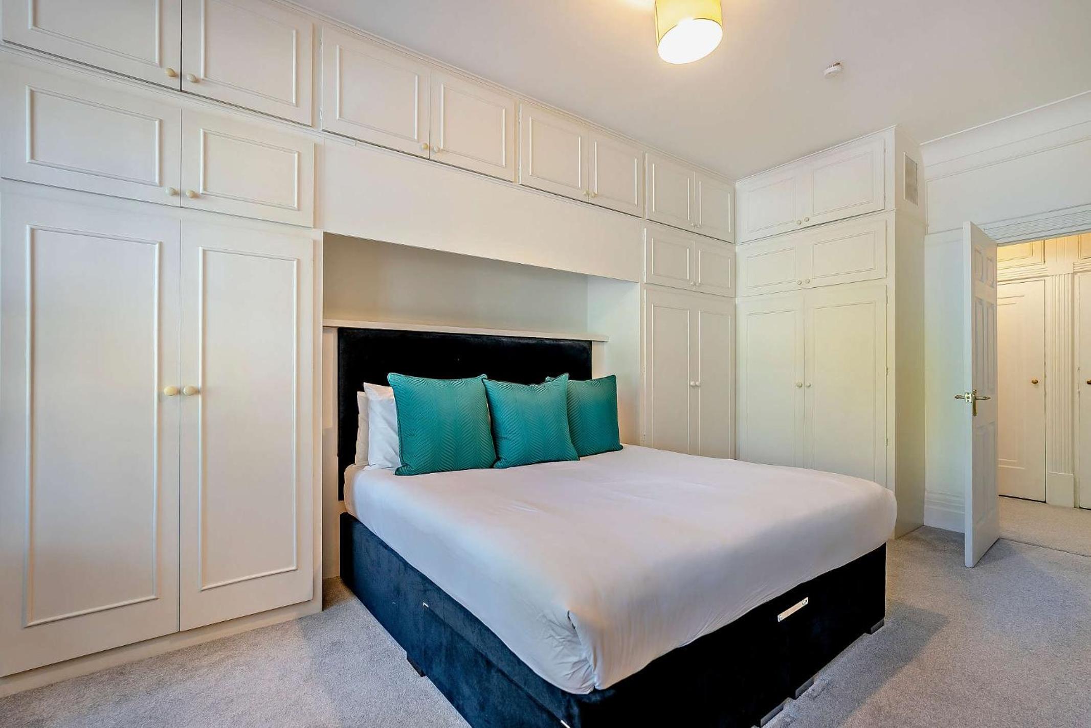 Strathmore Court Apartments