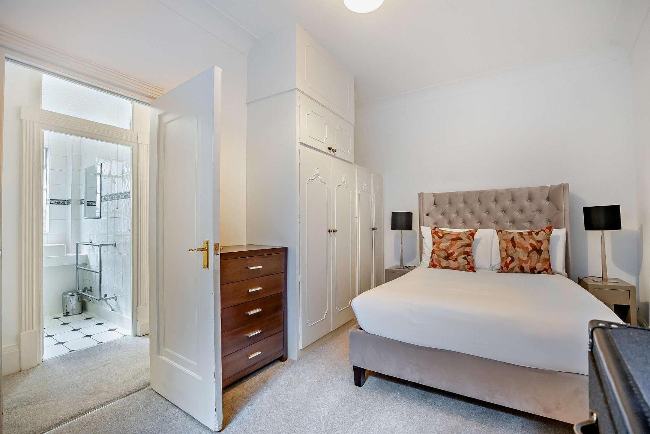 Strathmore Court Apartments