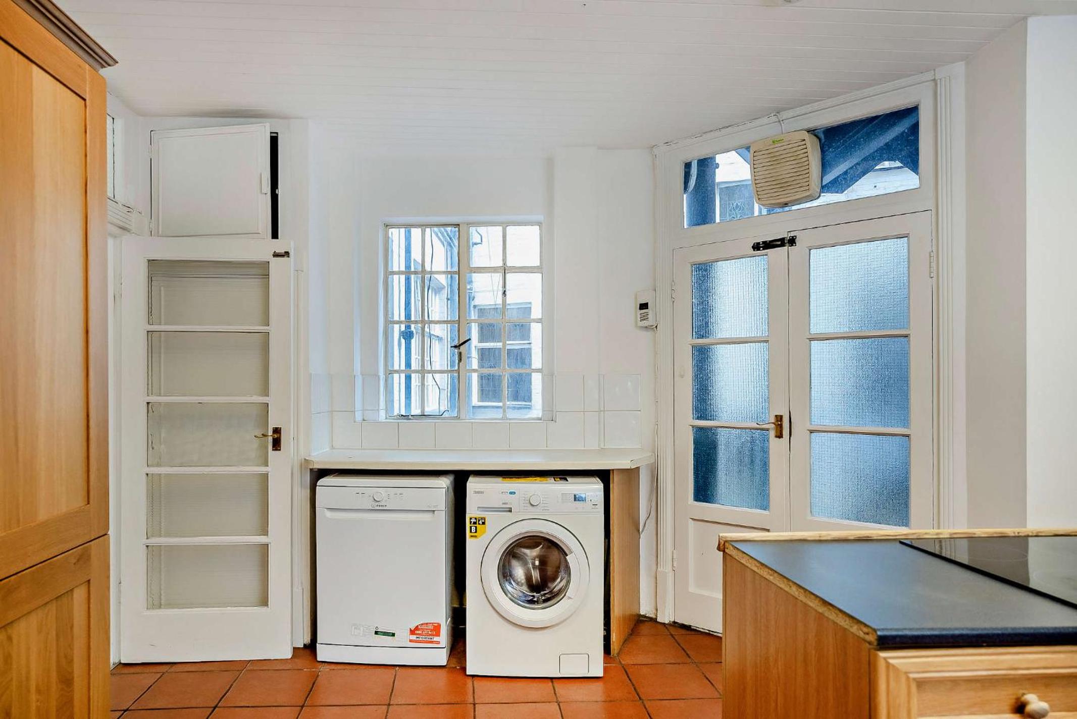 Strathmore Court Apartments