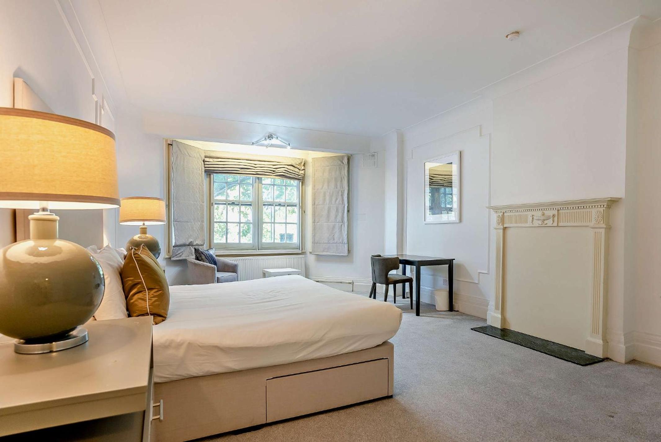 Strathmore Court Apartments