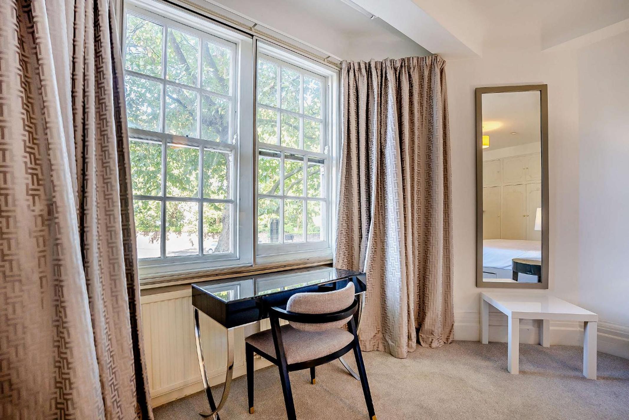 Strathmore Court Apartments