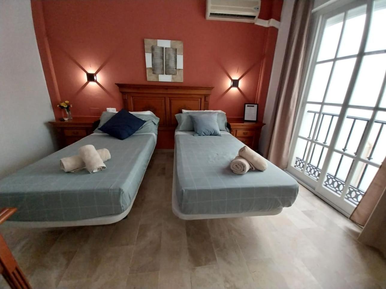 Hostal Montys