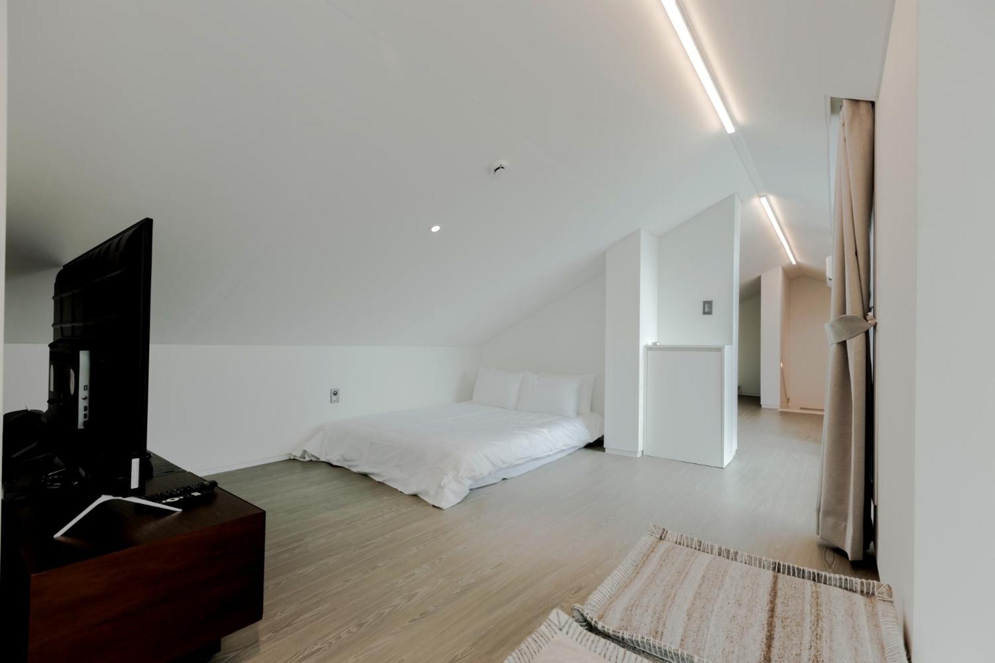 Dolphin Penthouse