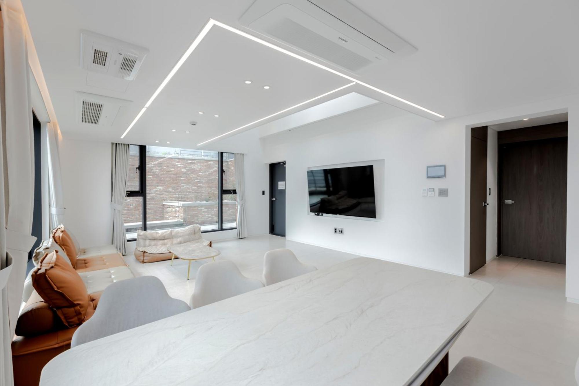 Dolphin Penthouse