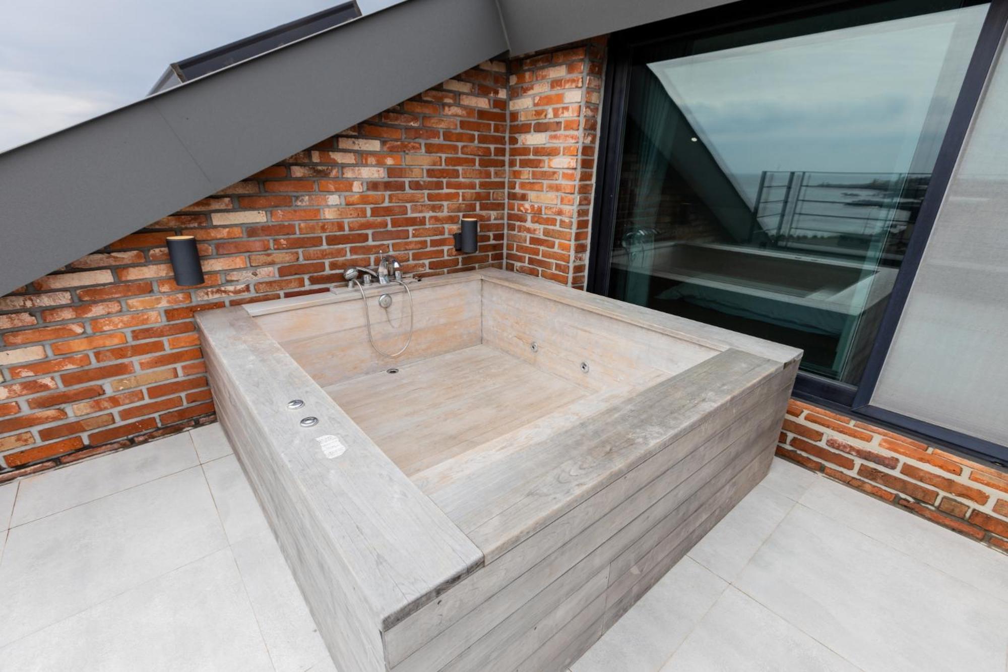 Dolphin Penthouse