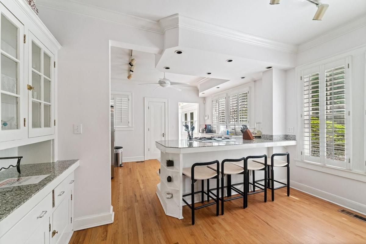 5BR Atlanta Historic-Sleeps 10-Near Emory & CDC view 3