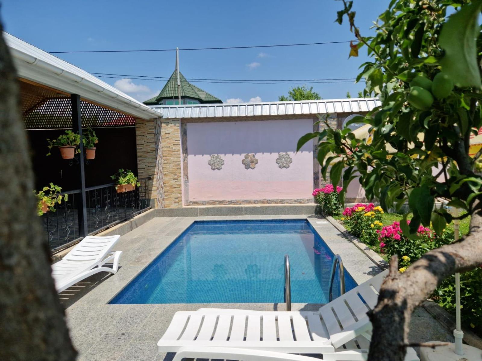 Garden Gabala-Villa1