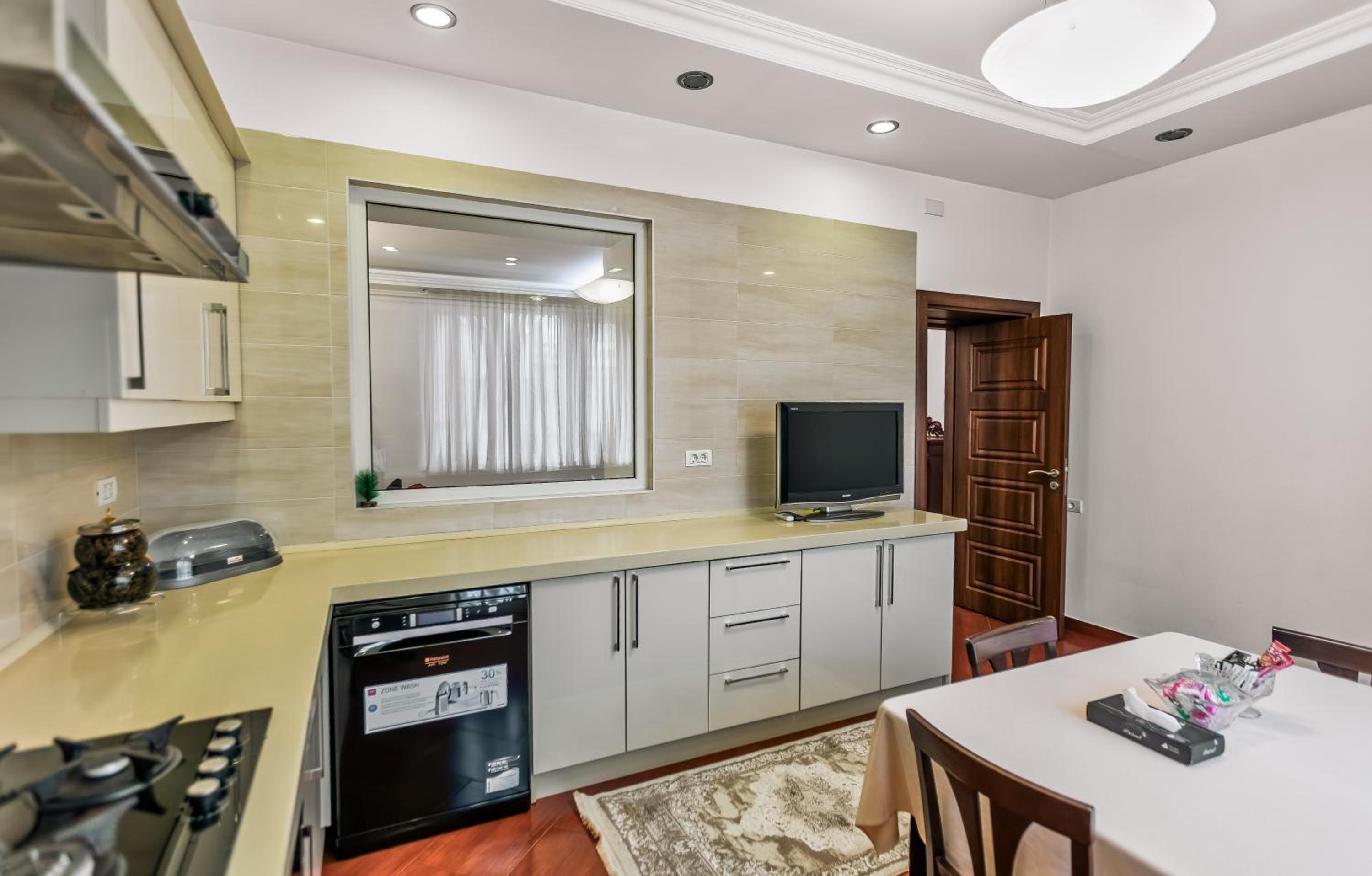 Seaside Boulevard Center Apartment 1
