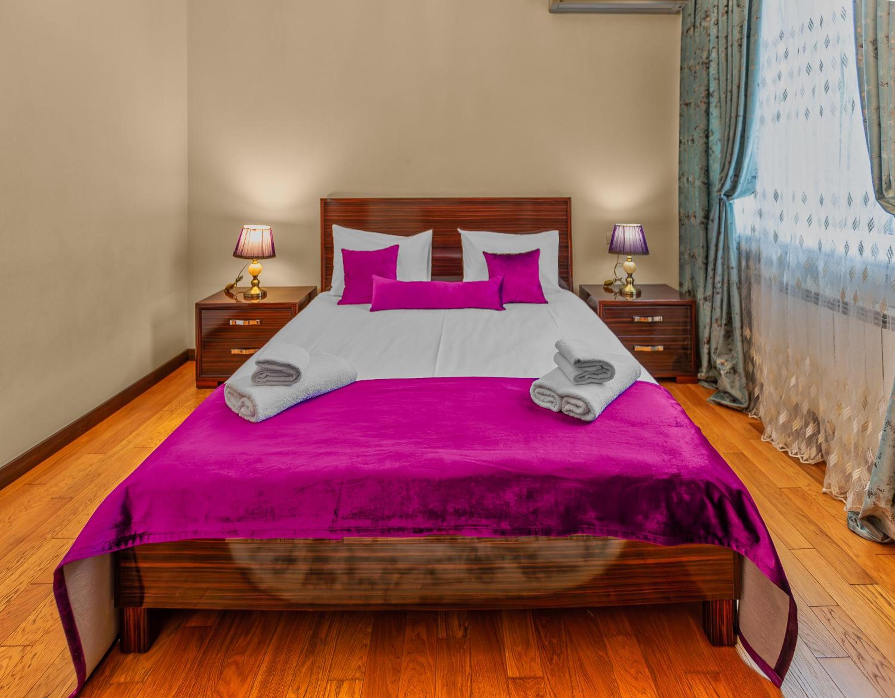 Seaside Boulevard Center Apartment 1