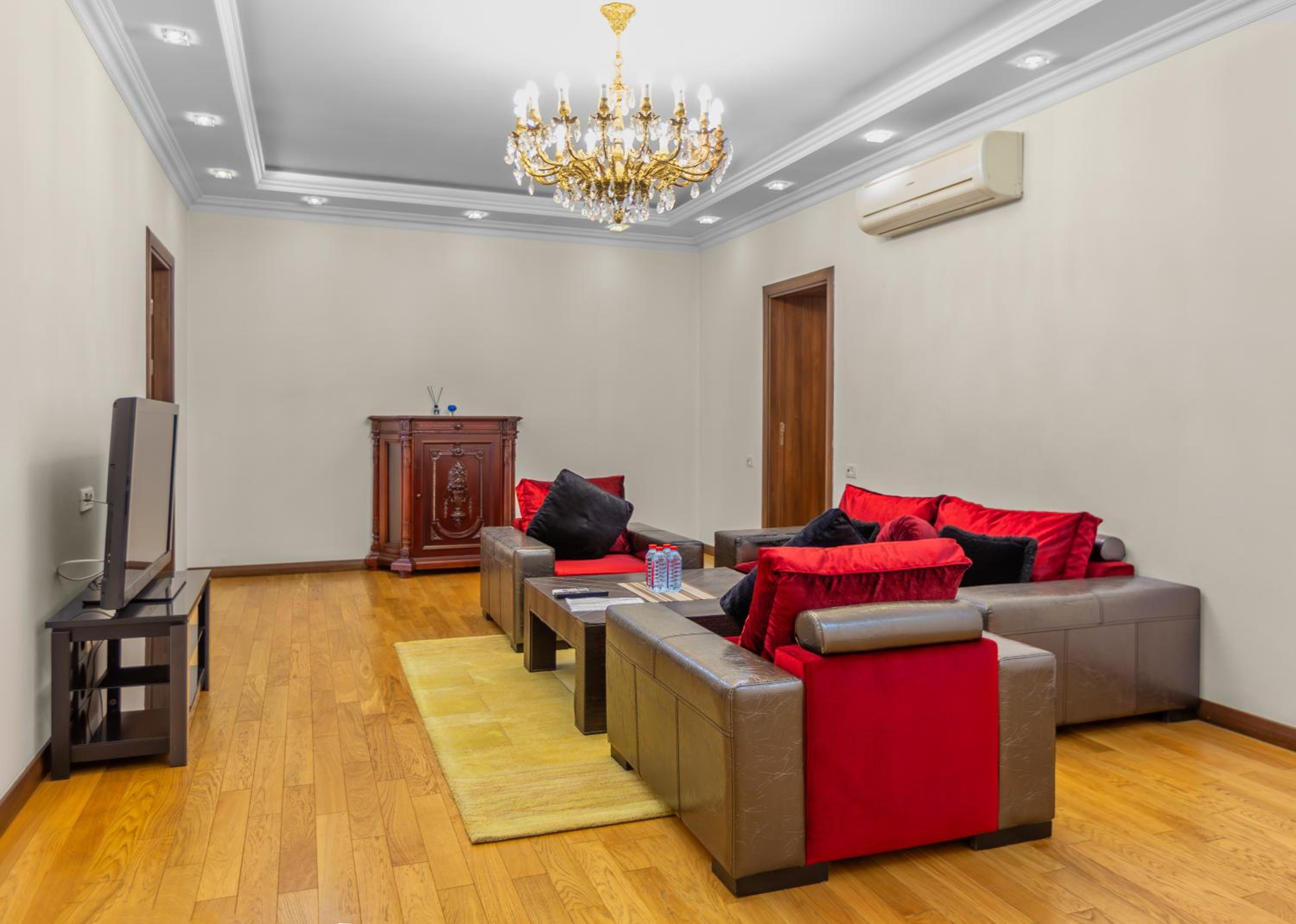Seaside Boulevard Center Apartment 1