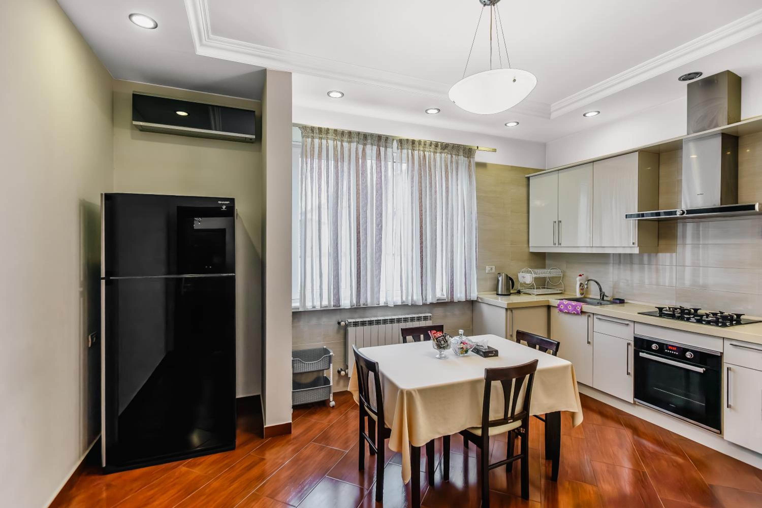 Seaside Boulevard Center Apartment 1