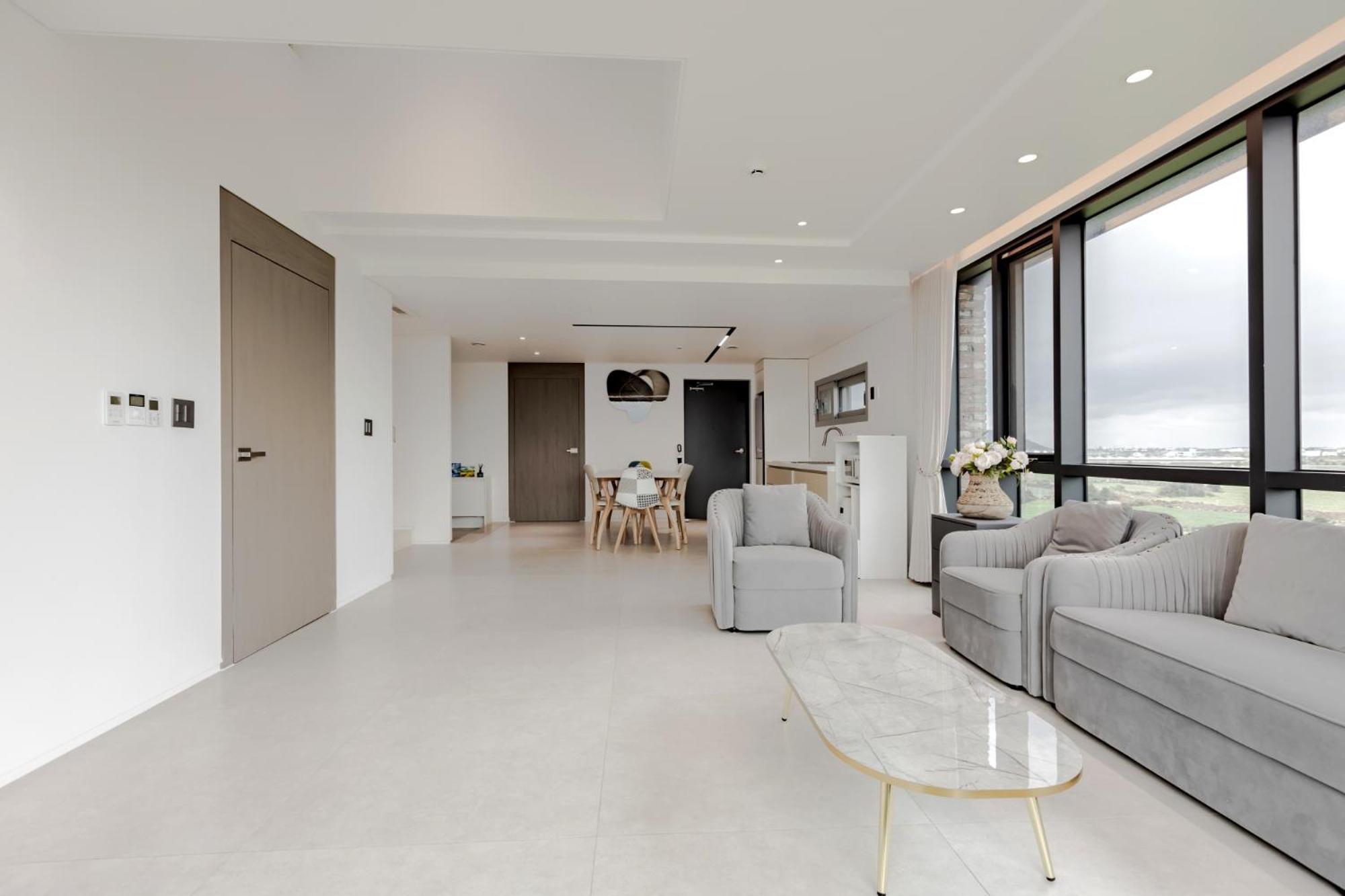 Dolphin Penthouse
