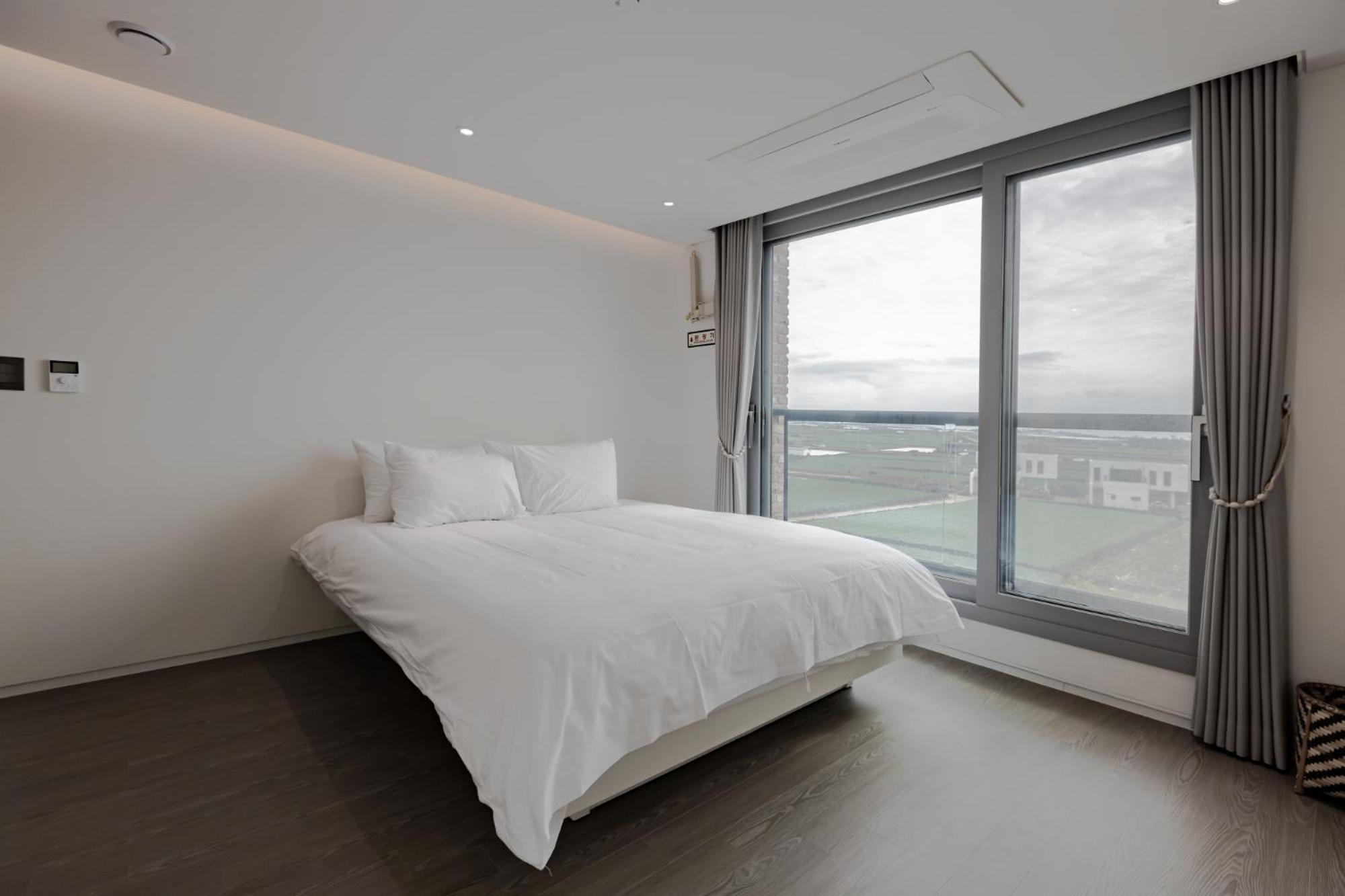 Dolphin Penthouse