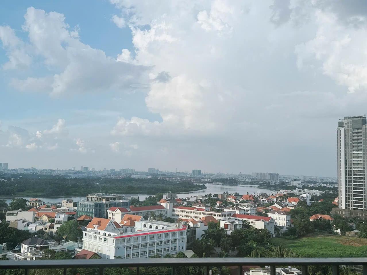 Amazing Home Stay - Masteri Thao Dien