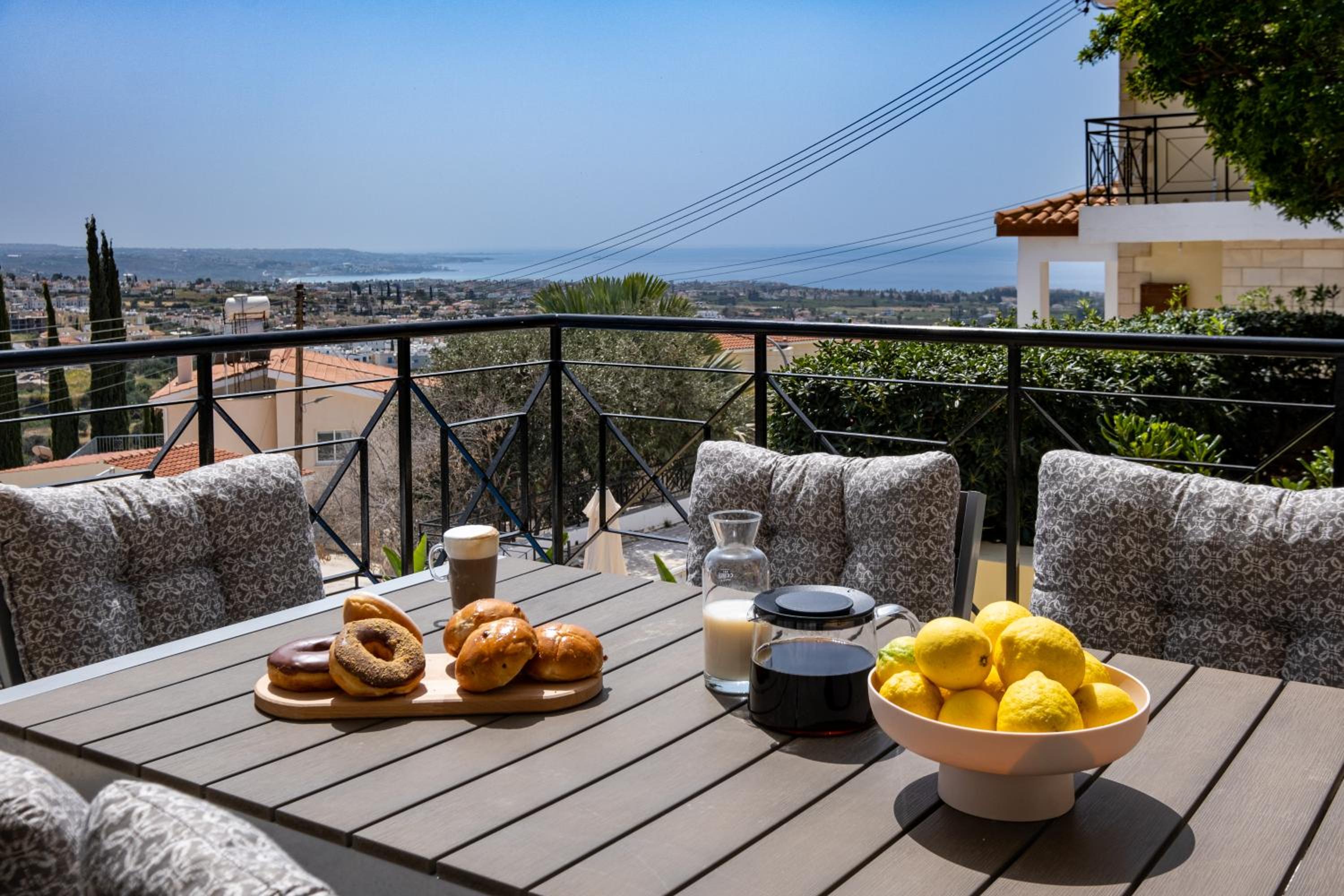Horizon Villa by Nomads - 5min to Coral Bay Beach