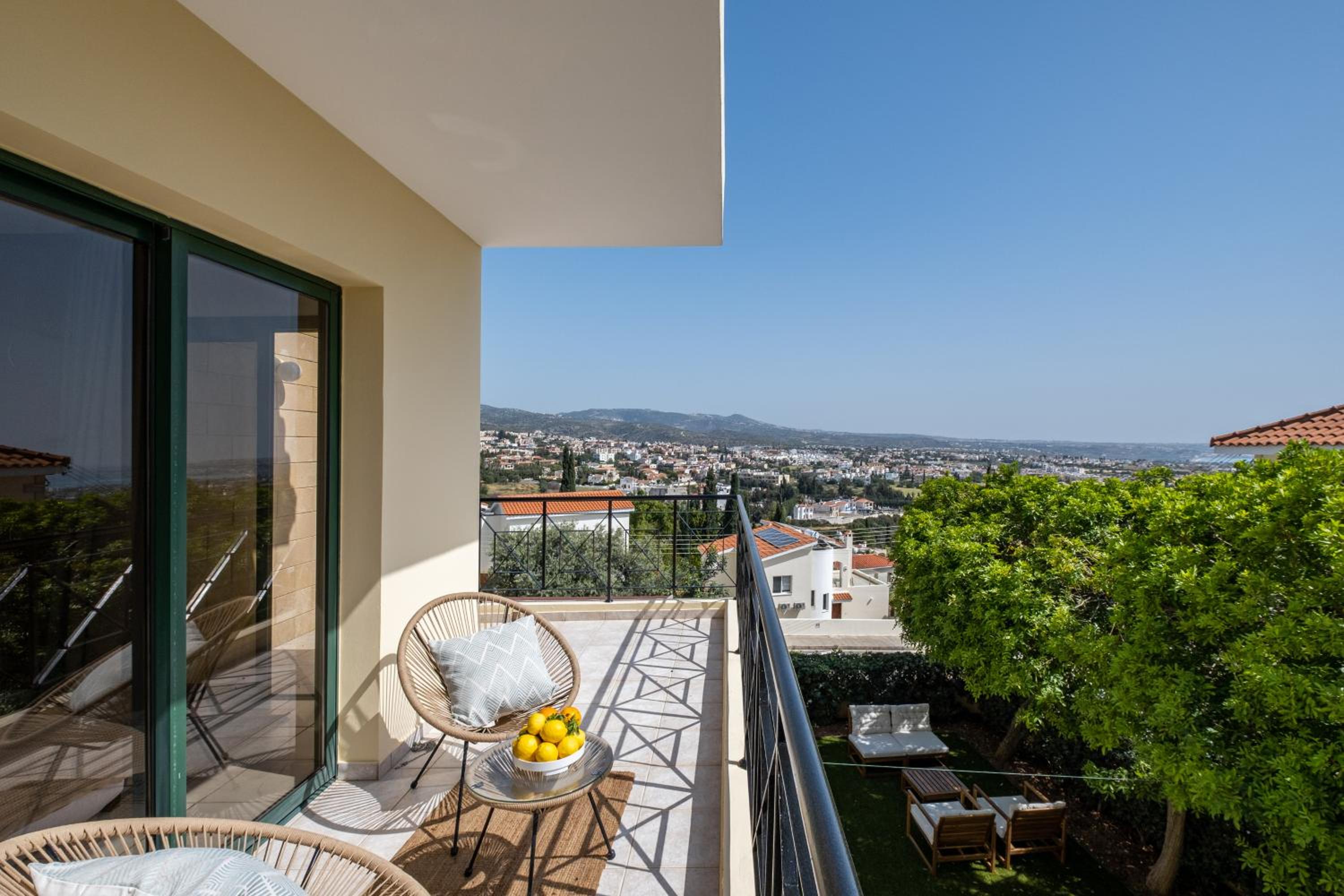 Horizon Villa by Nomads - 5min to Coral Bay Beach