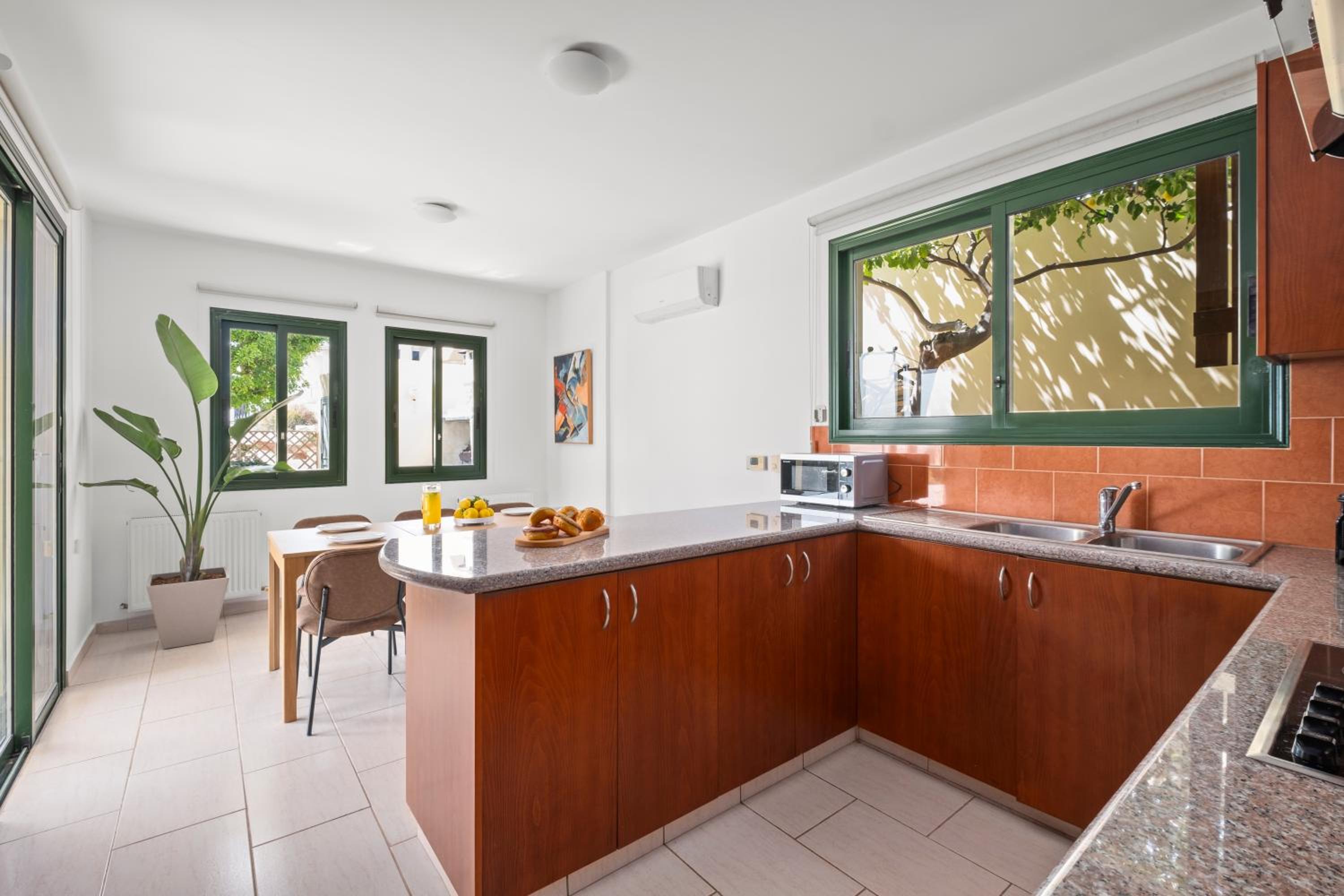 Horizon Villa by Nomads - 5min to Coral Bay Beach